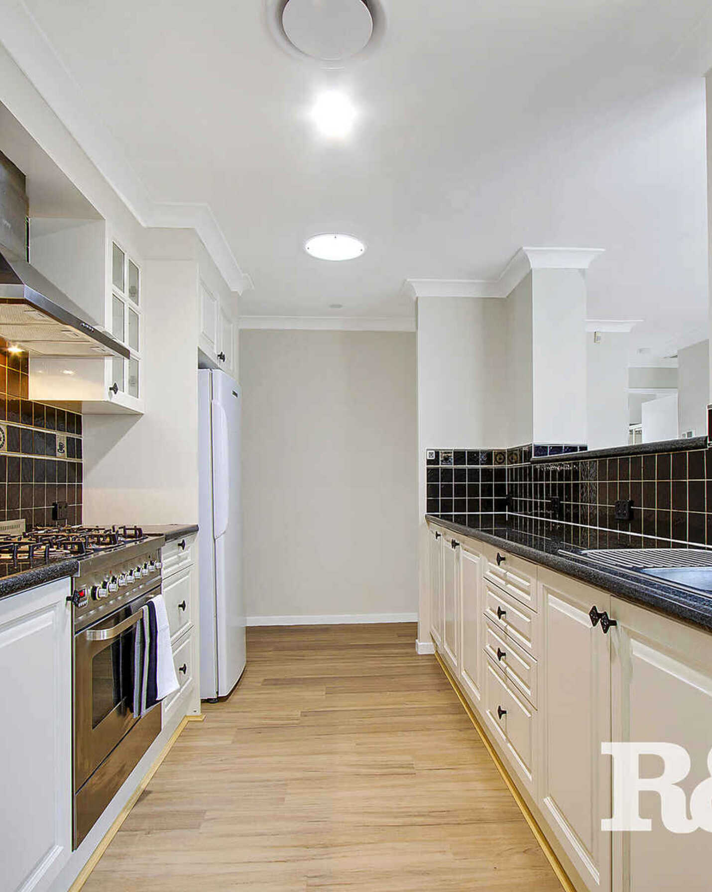 14 Mcintyre Avenue St Clair, Clair - Thumbnail 2