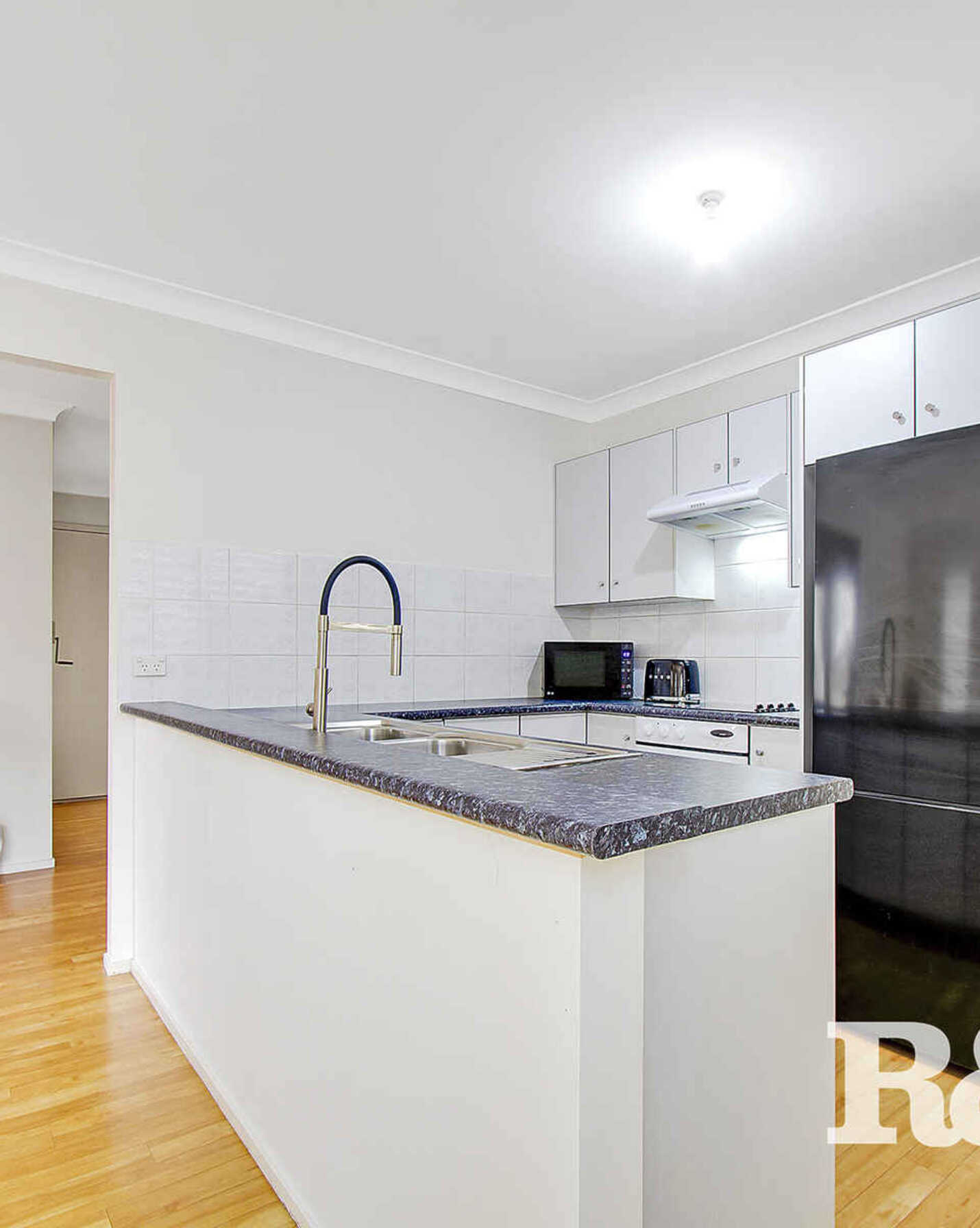 2/61-63 Brisbane Street Oxley Park, Park - Thumbnail 3
