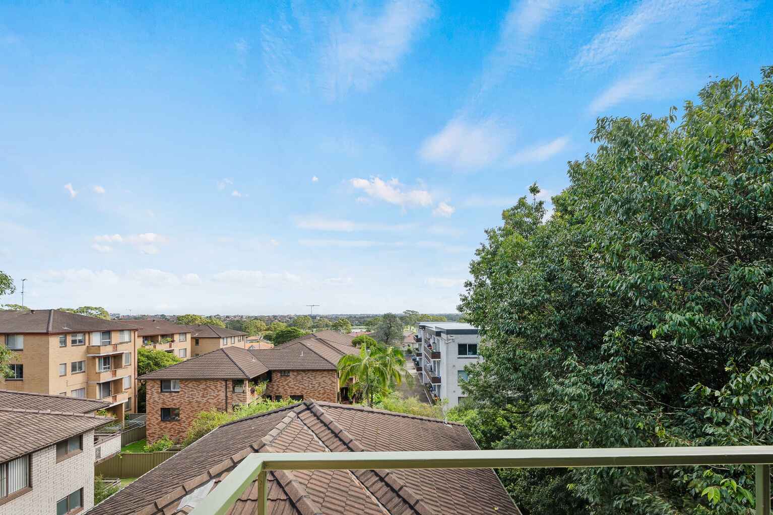 15/8-12 Minter Street Canterbury