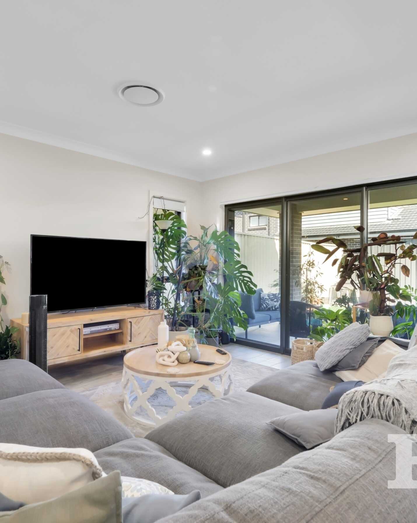 25a Evans Street Oran Park, Park - Thumbnail 3