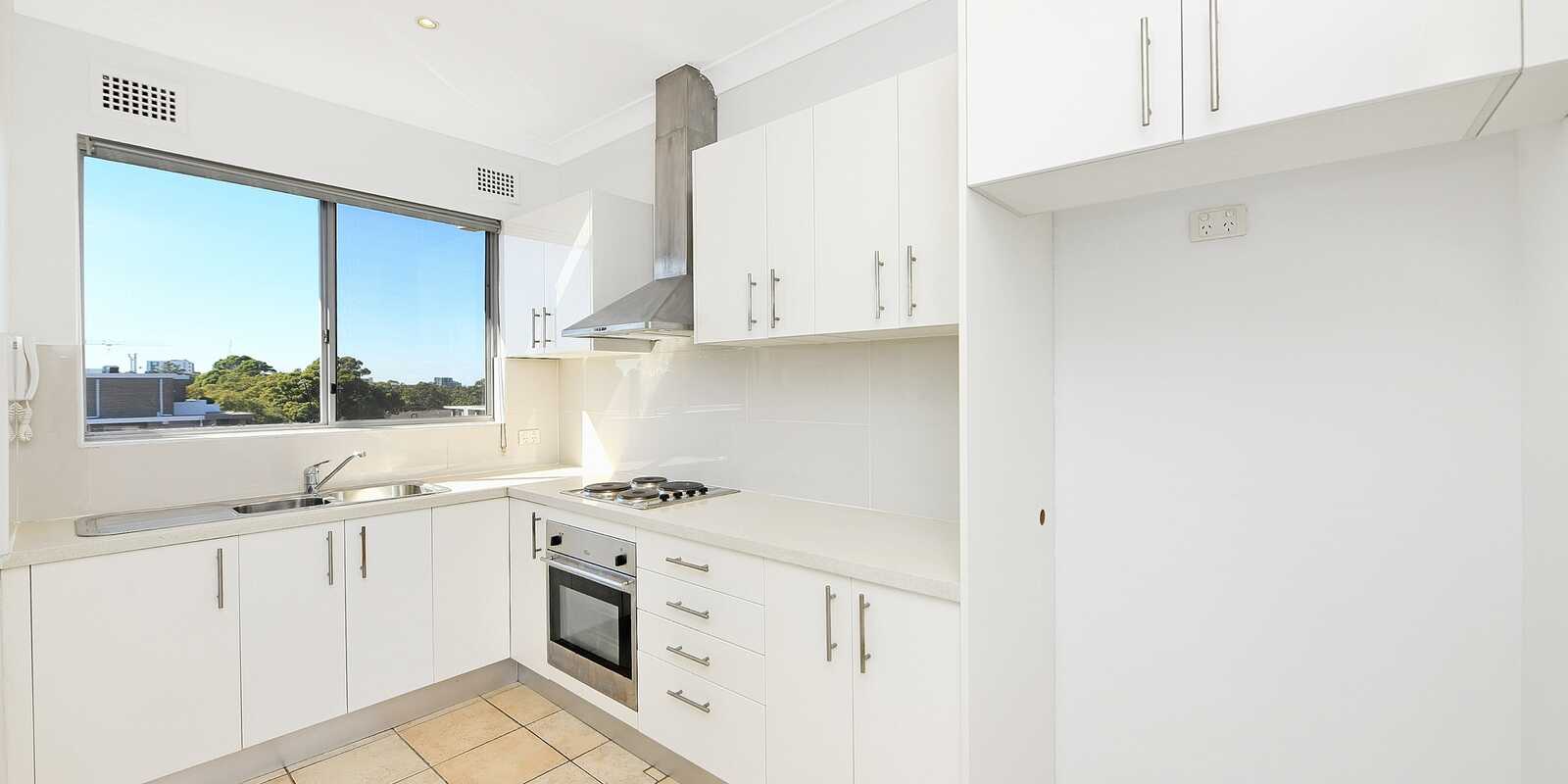 8/31-33 Bembridge Street Carlton