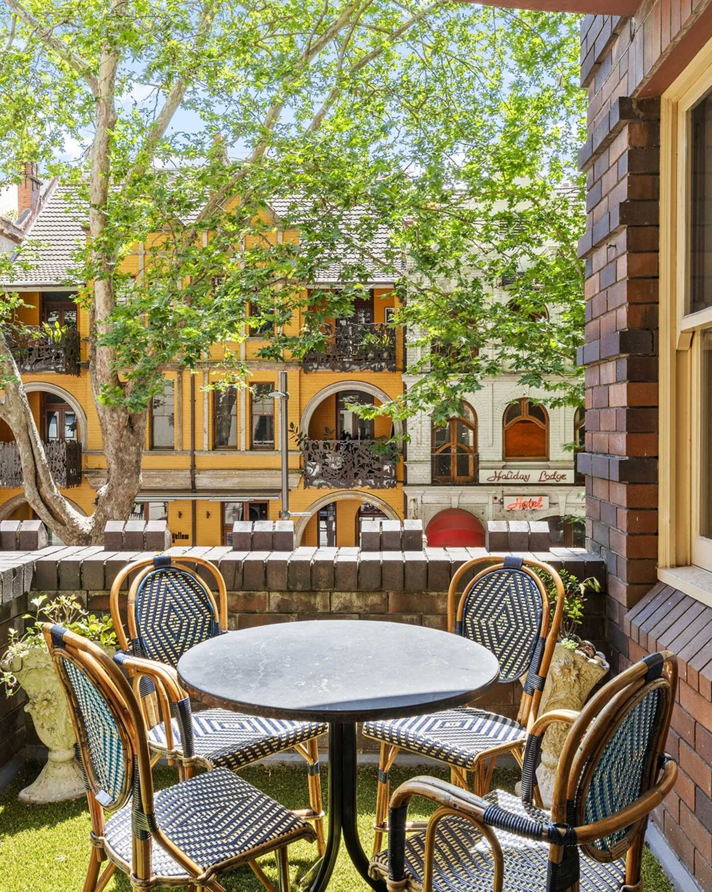 200/12 Macleay Street Potts Point, Point - Image 1