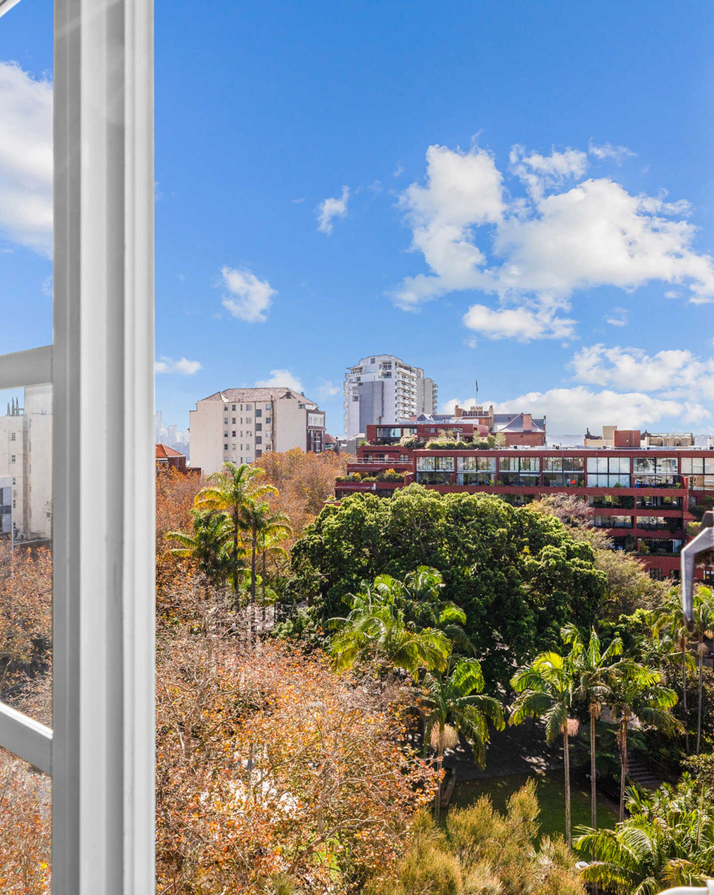 81/1a Elizabeth Bay Road Potts Point, Point - Thumbnail 3