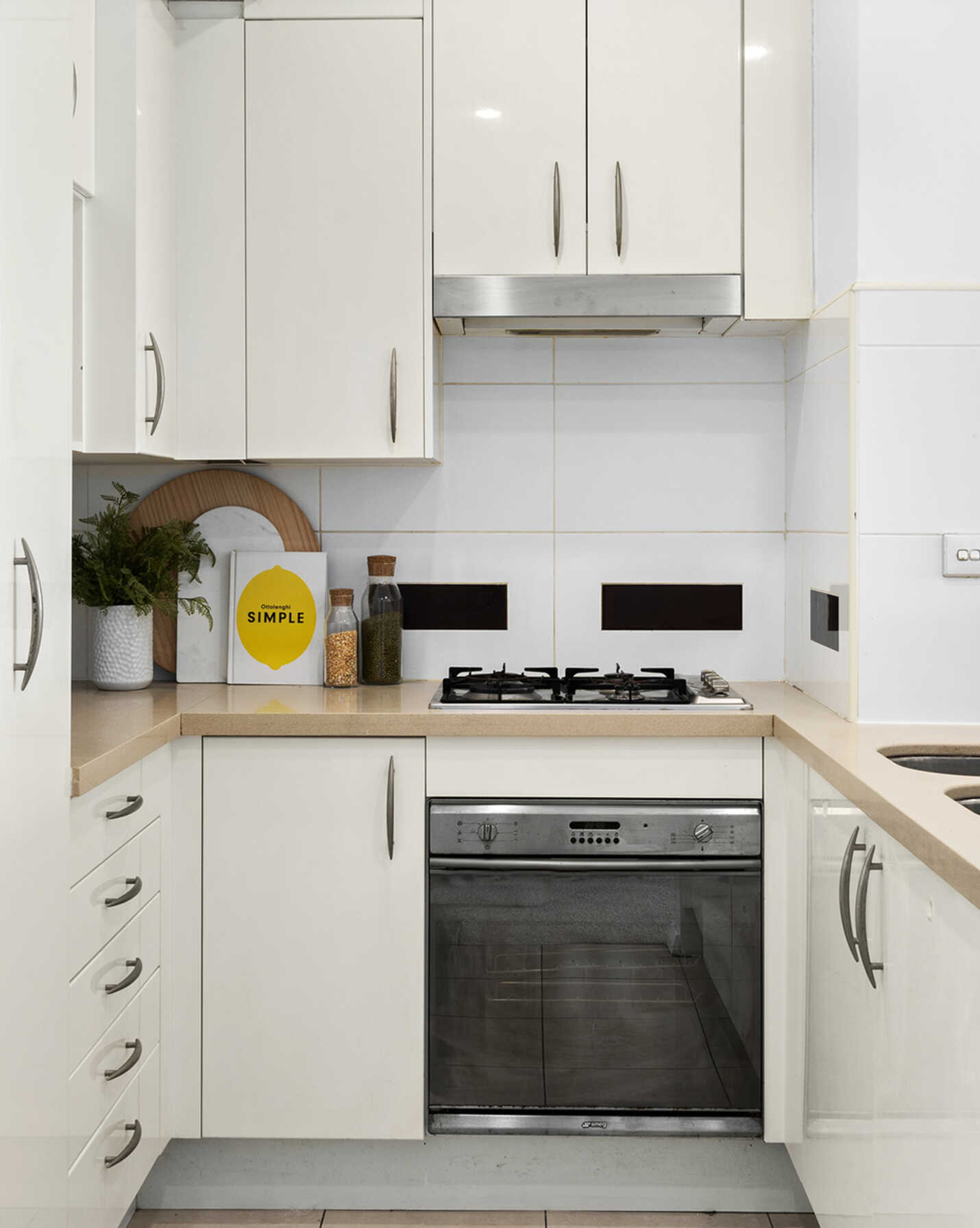 1210/6 Lachlan Street Waterloo, Waterloo - Thumbnail 4