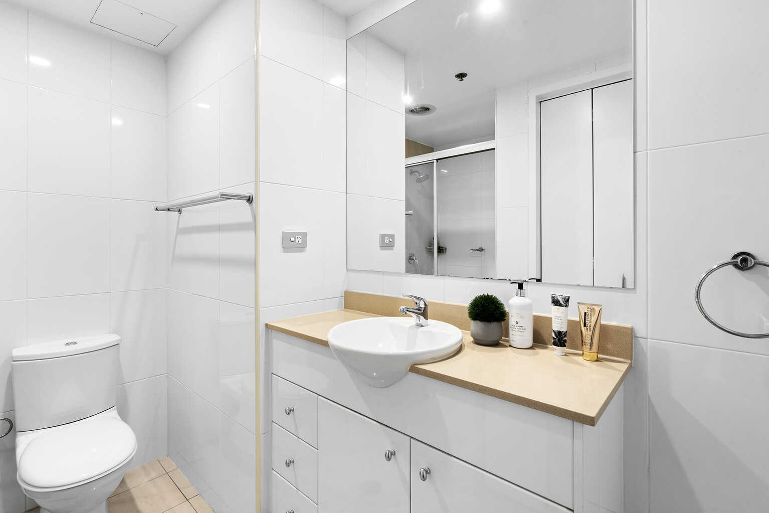 1210/6 Lachlan Street Waterloo 1210/6 Lachlan Street Waterloo
