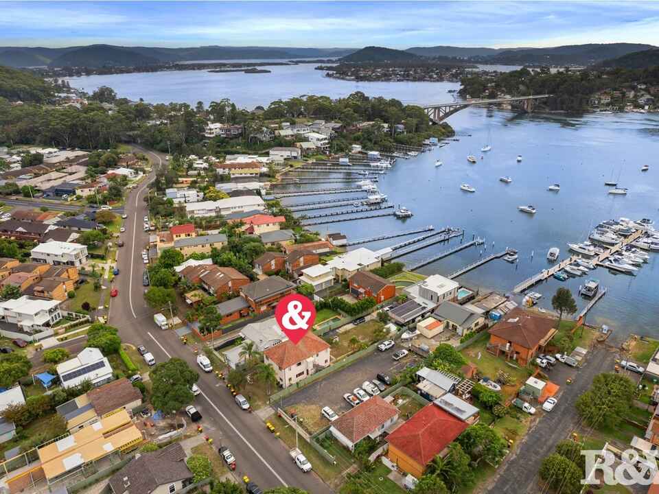 2/96 Booker Bay Road Booker Bay