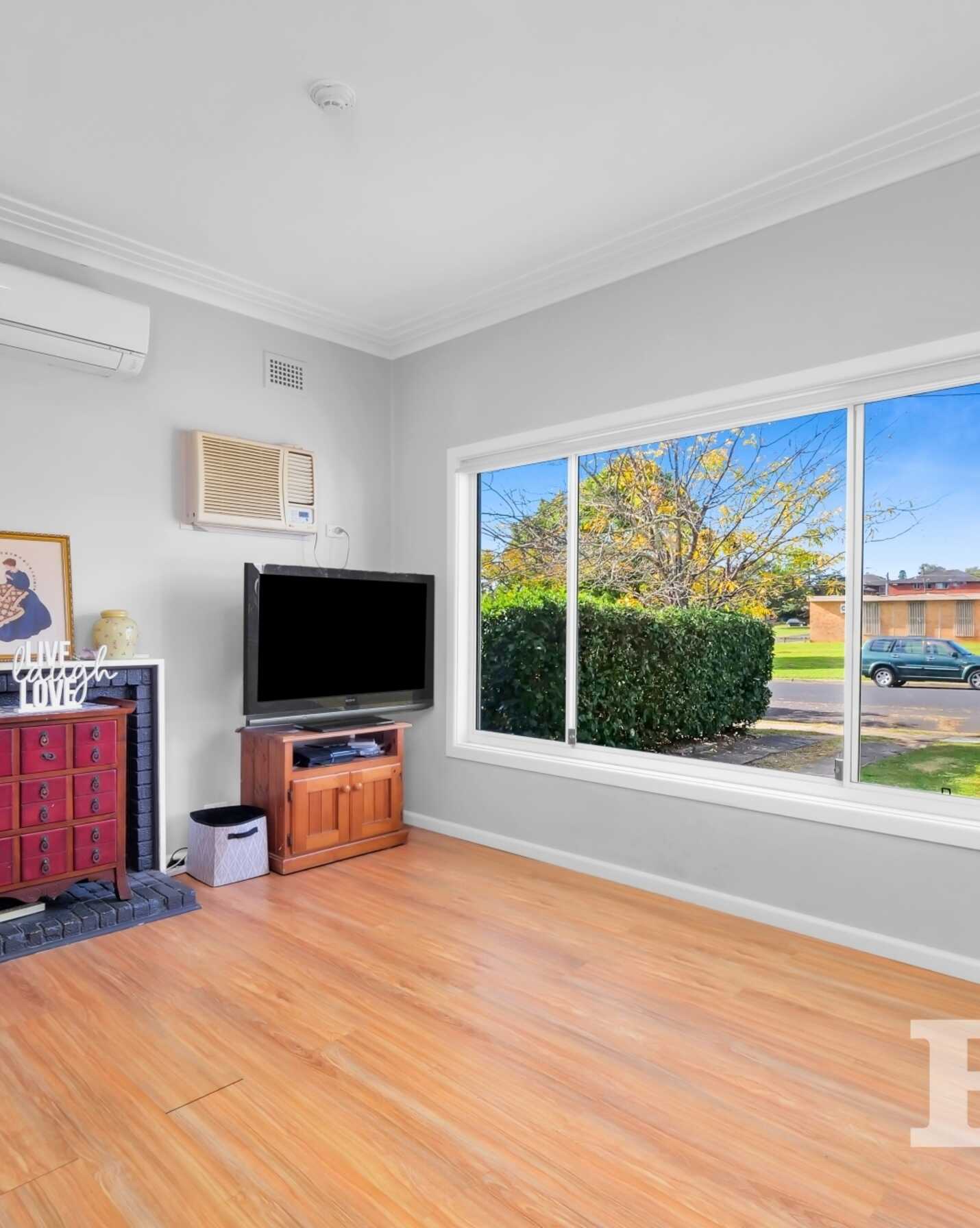 61 Allman Street Campbelltown, Campbelltown - Thumbnail 2