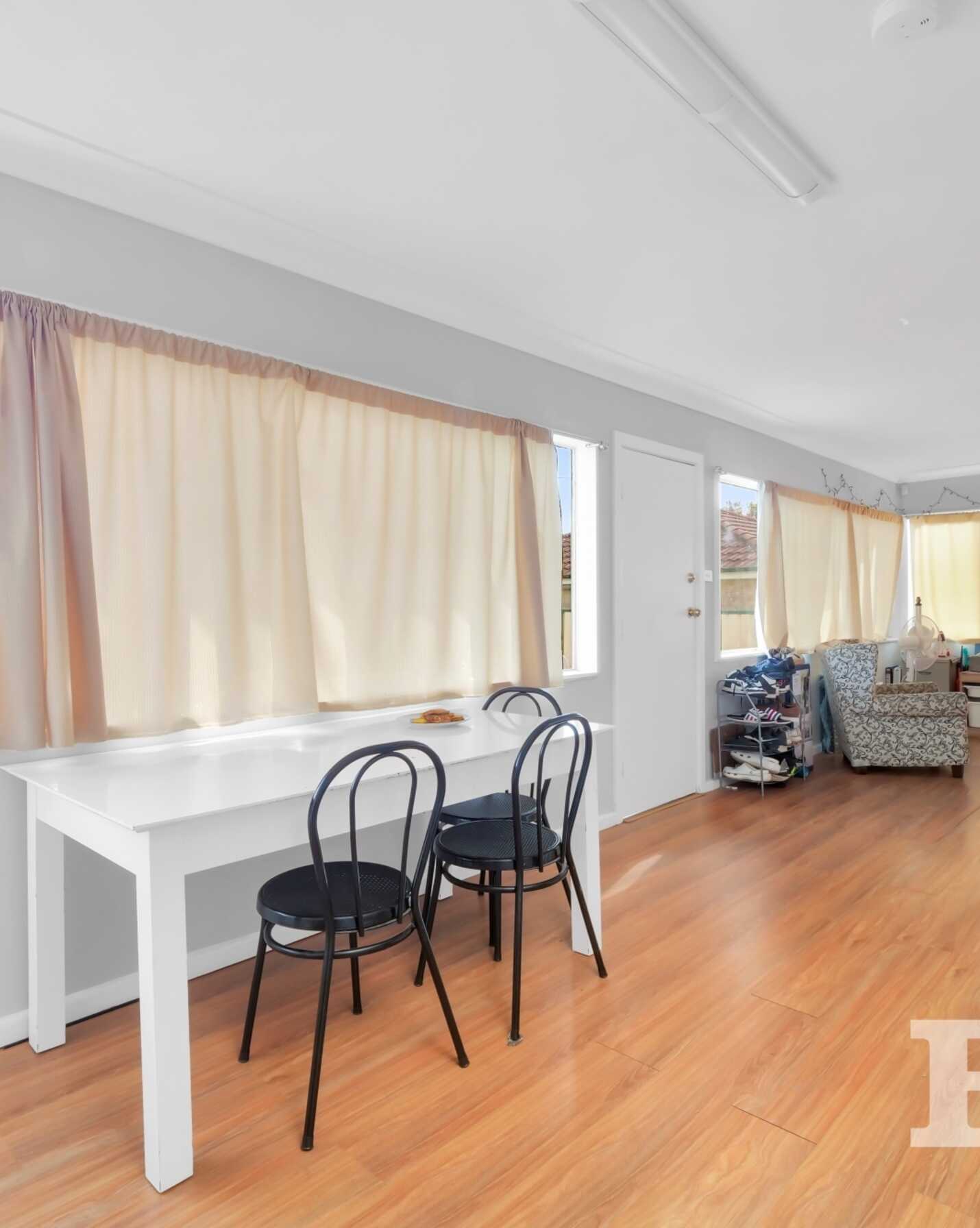 61 Allman Street Campbelltown, Campbelltown - Thumbnail 5