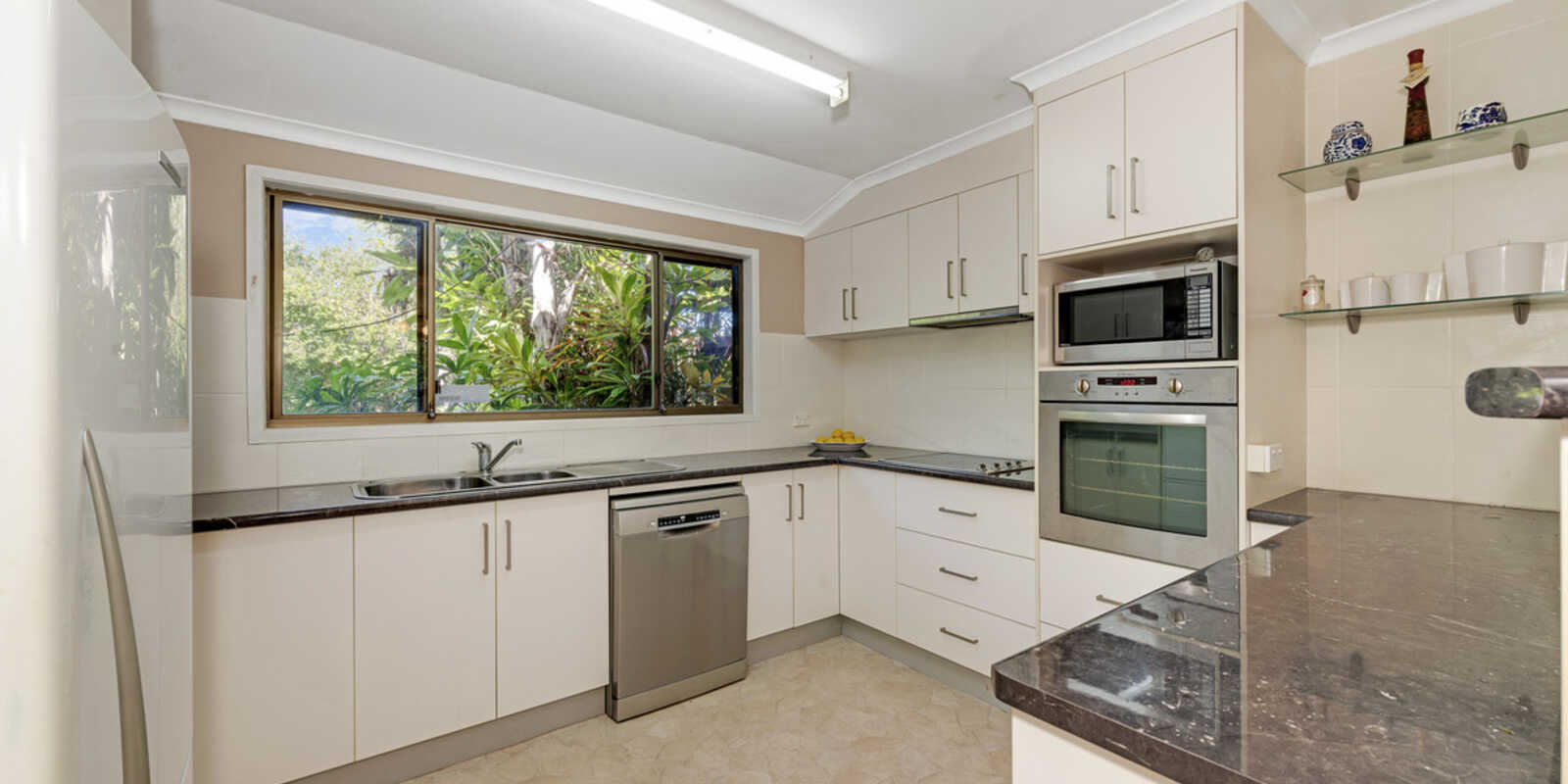 28 Avenell Street Avenell Heights 28 Avenell Street Avenell Heights