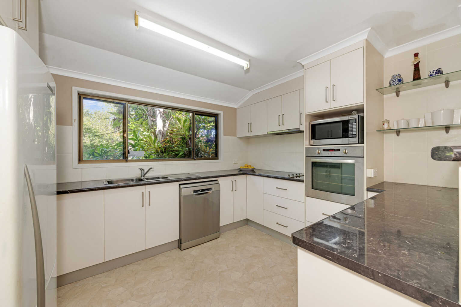 28 Avenell Street Avenell Heights 28 Avenell Street Avenell Heights