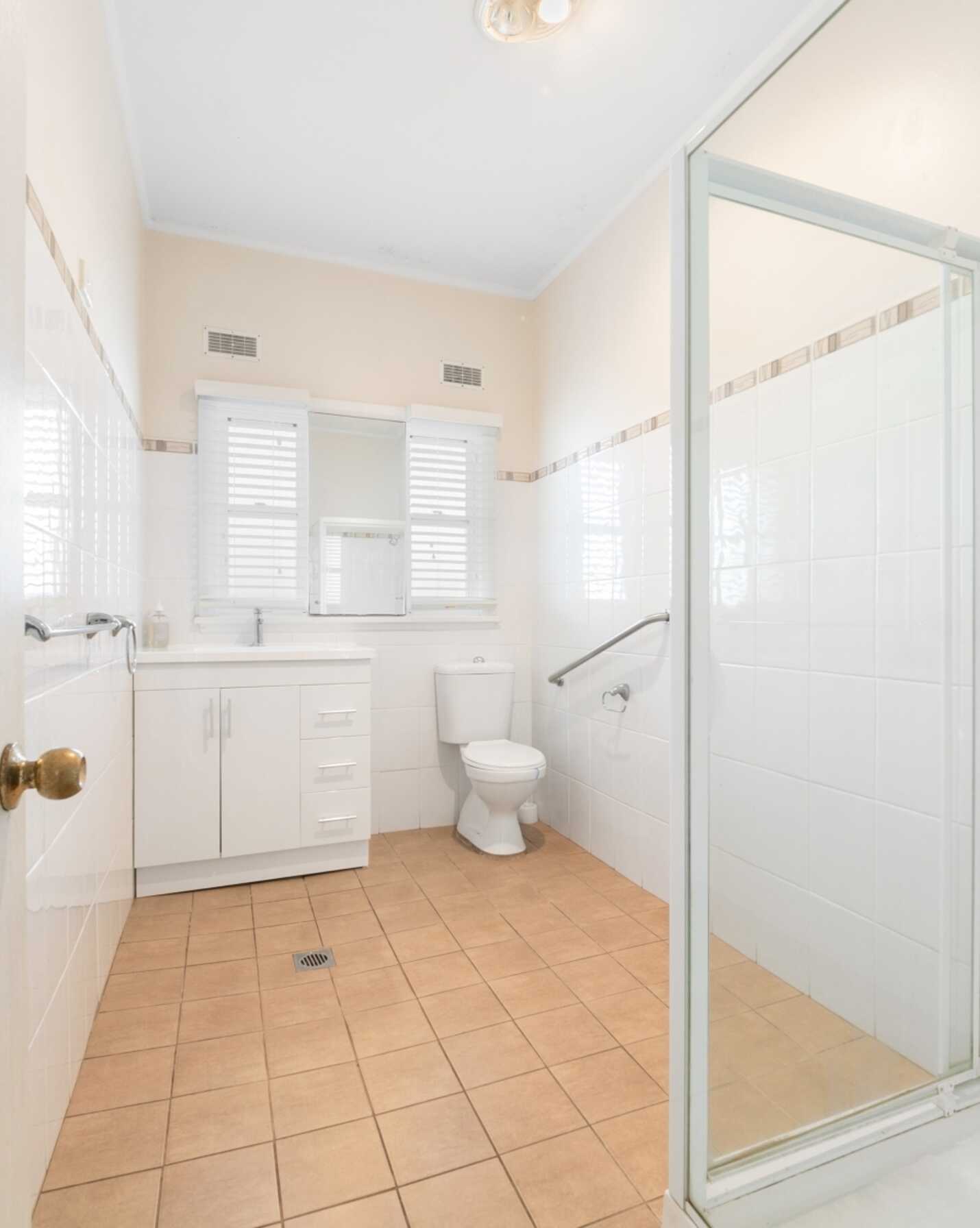 63 Memorial Av Blackwall, Blackwall - Thumbnail 7