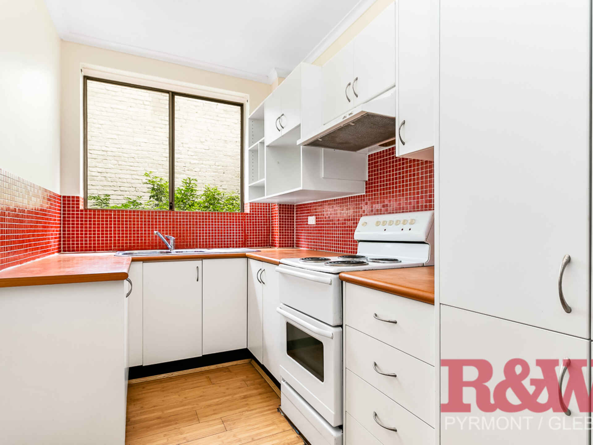 2/81-83 St Johns Road Glebe