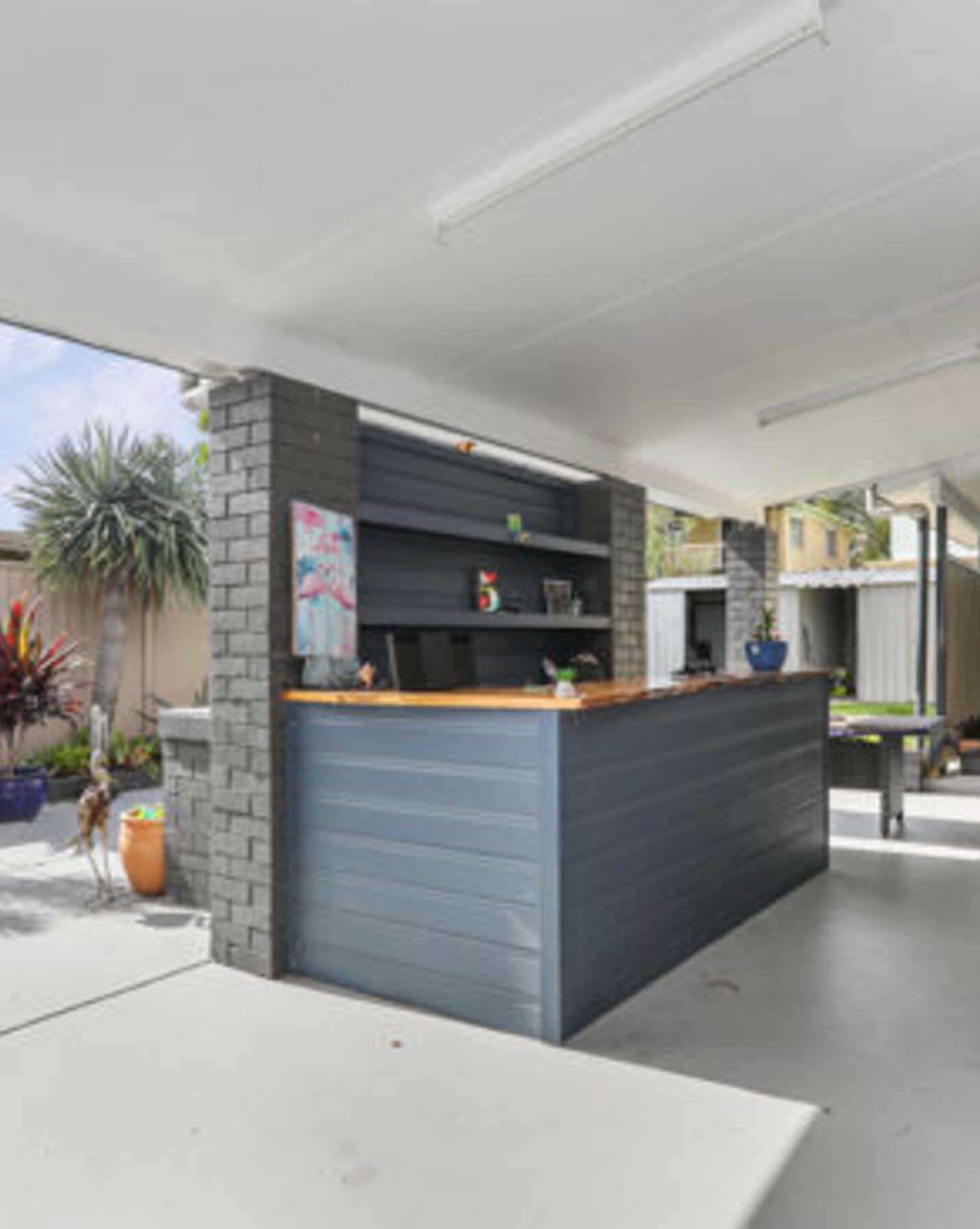 12 Dianthus Avenue Banksia Beach, Beach - Thumbnail 2