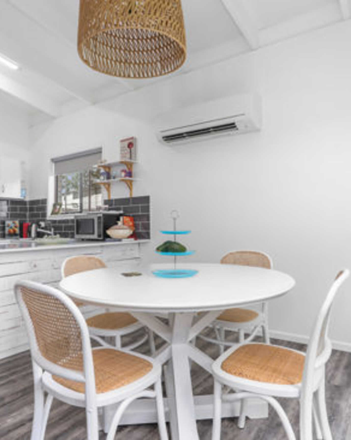 12 Dianthus Avenue Banksia Beach, Beach - Thumbnail 5