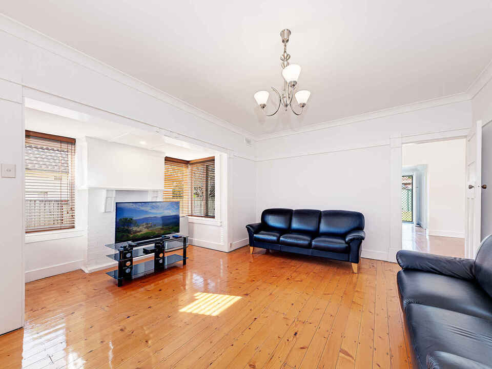 107 Eastern Valley Way Castlecrag