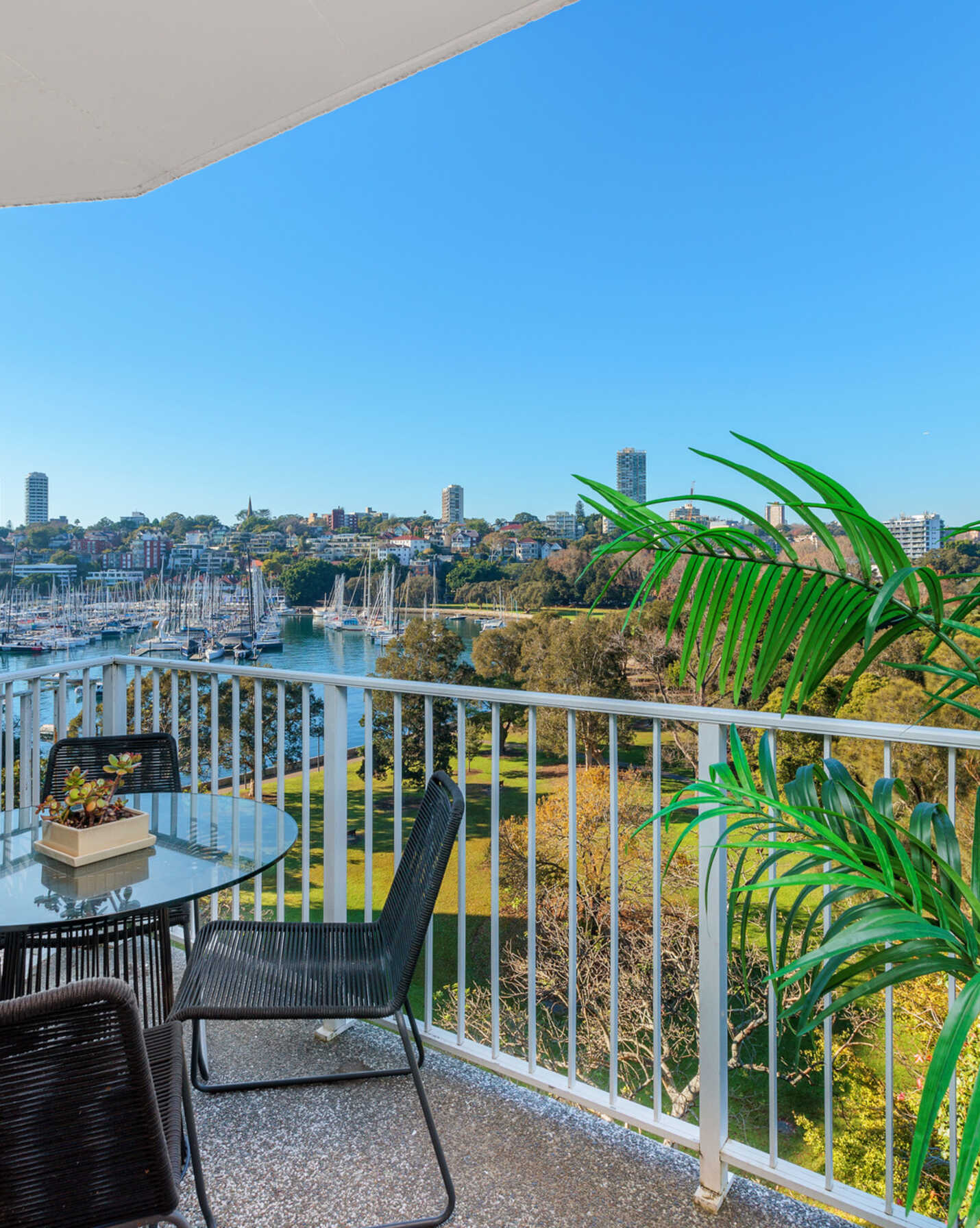 42/1 Holdsworth Avenue Elizabeth Bay, Bay - Thumbnail 2