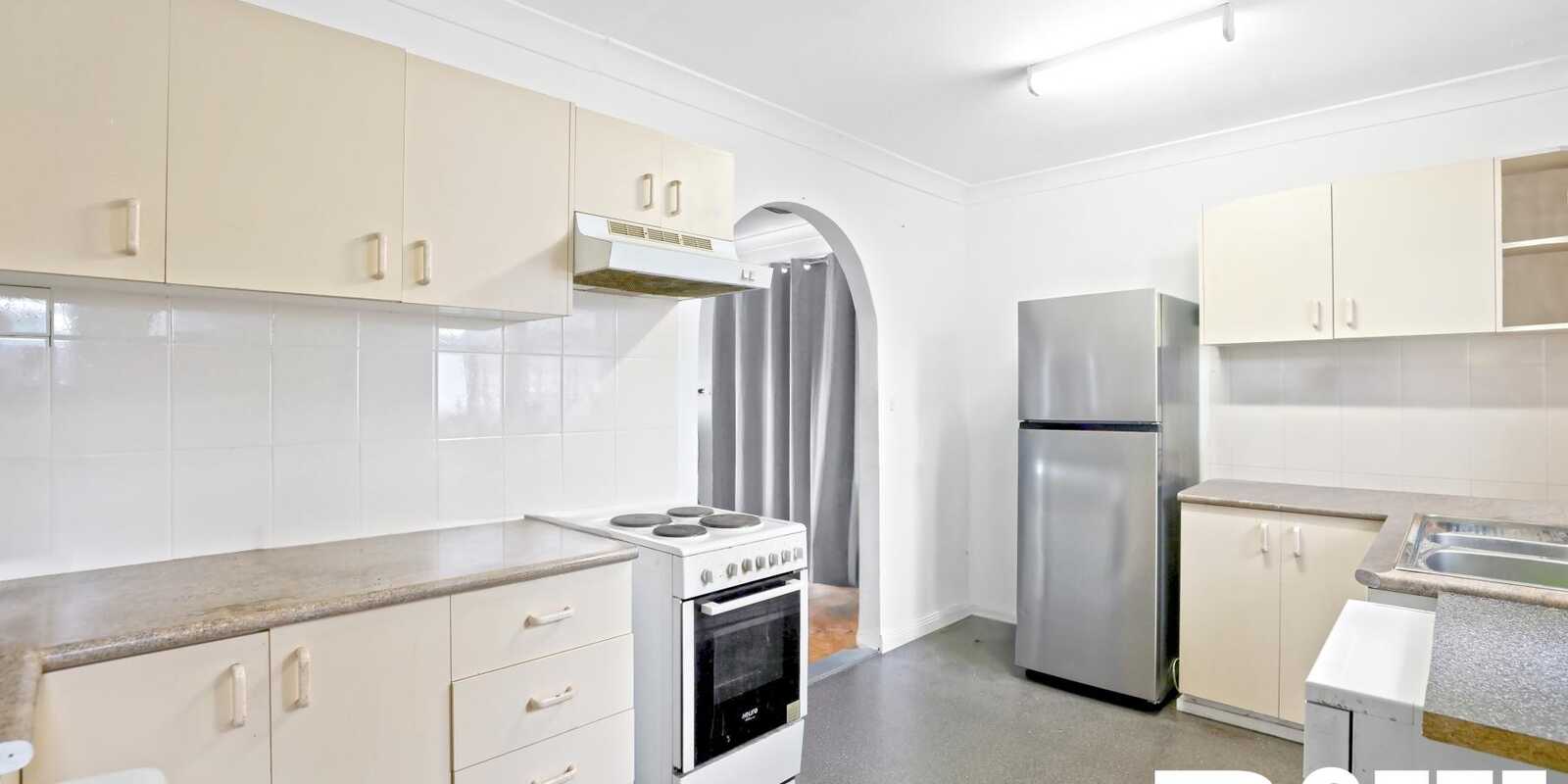 32 & 32A Marquesa Crescent Lethbridge Park 32 & 32A Marquesa Crescent Lethbridge Park