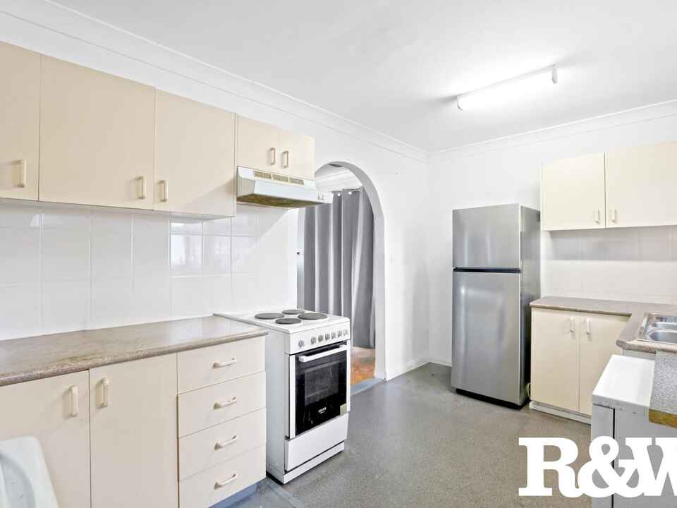 32 & 32A Marquesa Crescent Lethbridge Park