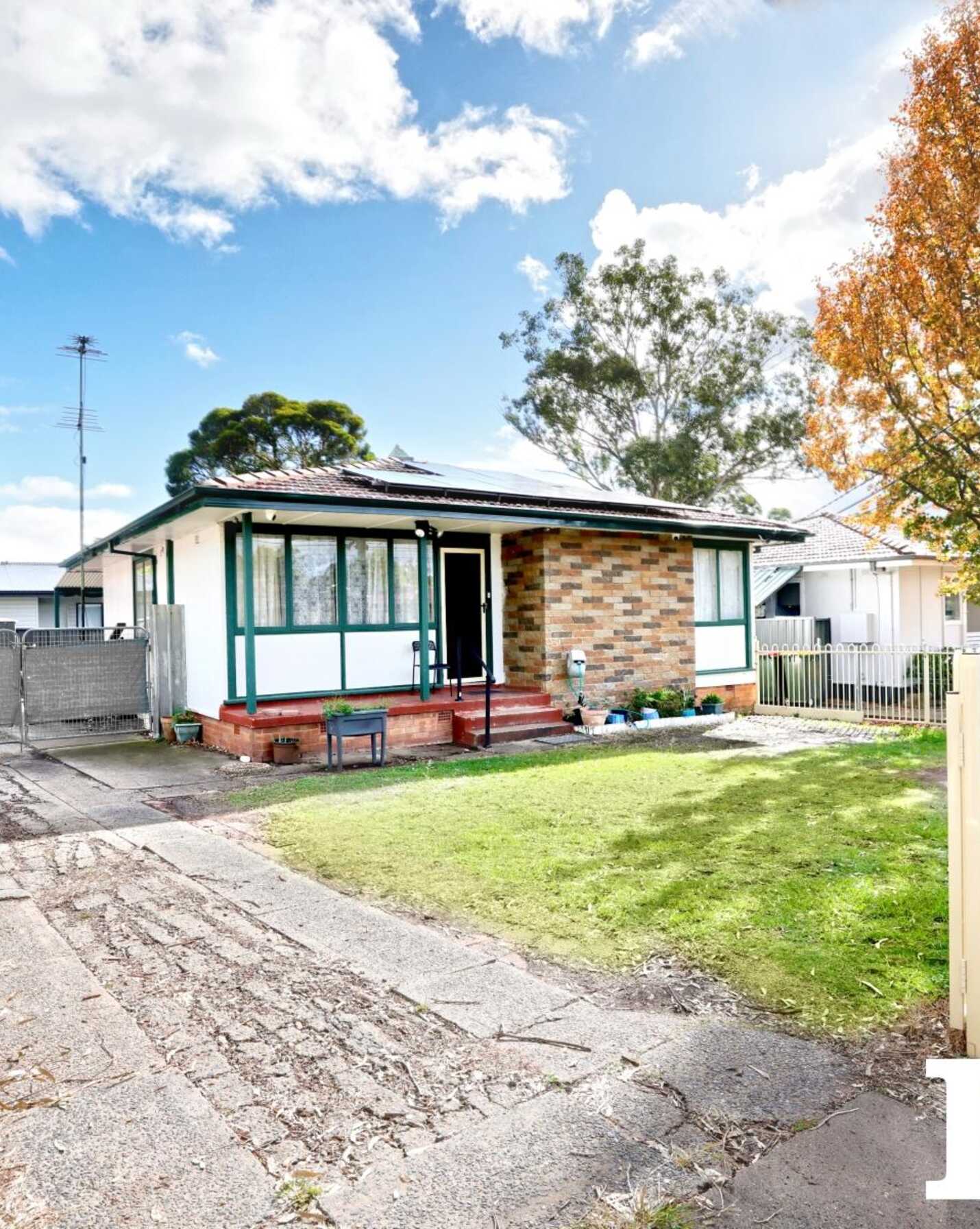 32 & 32A Marquesa Crescent Lethbridge Park, Park - Thumbnail 7
