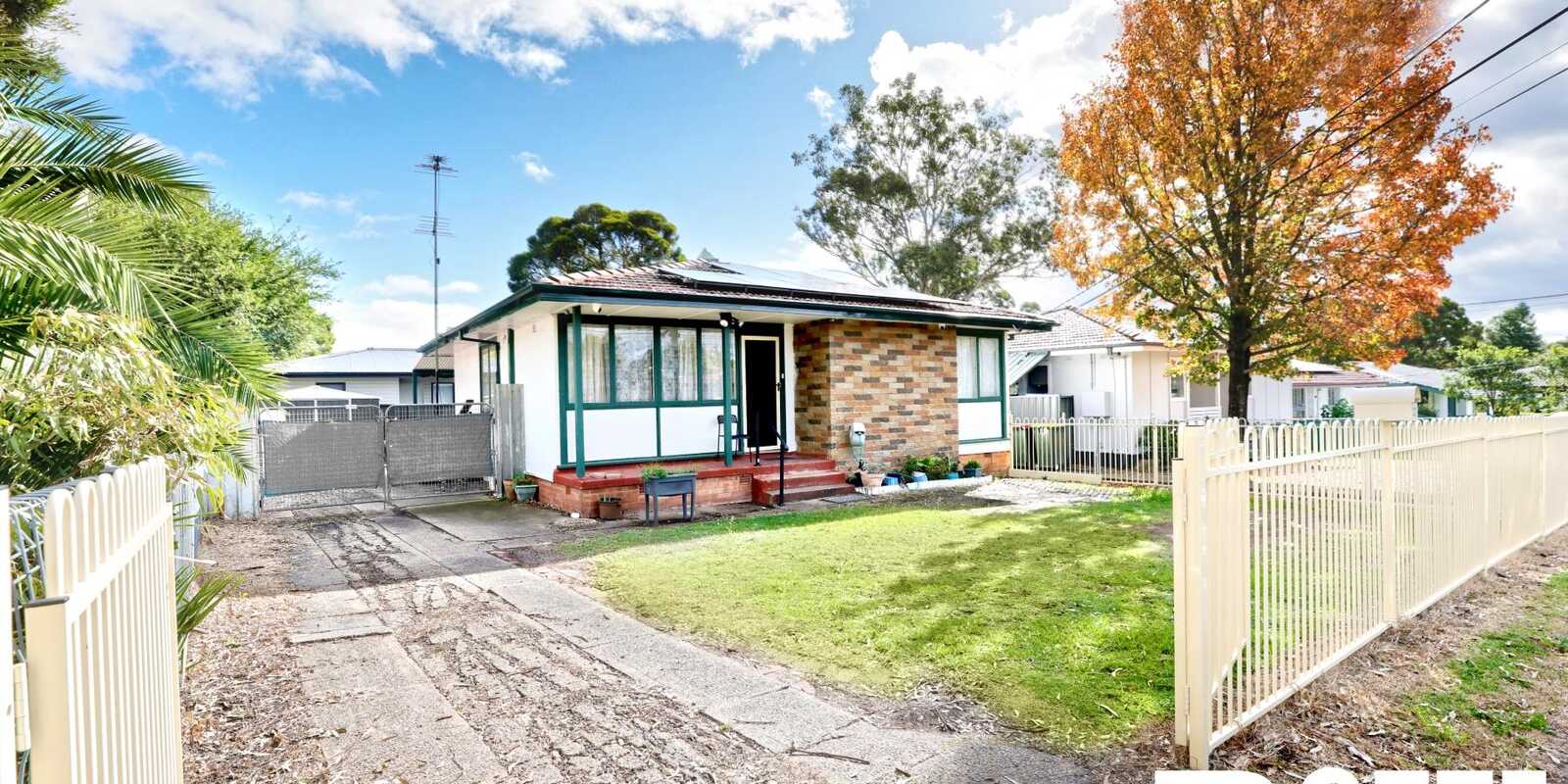 32 & 32A Marquesa Crescent Lethbridge Park 32 & 32A Marquesa Crescent Lethbridge Park