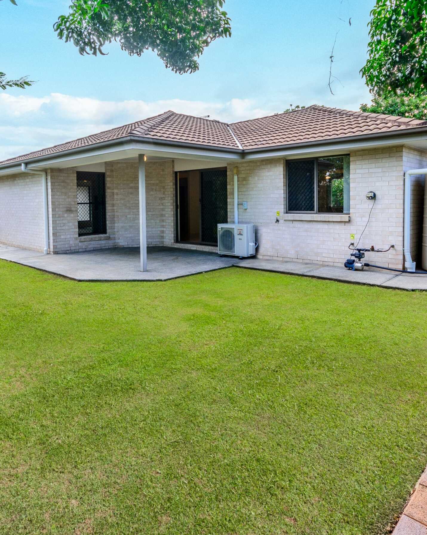 12 Piccadilly Street Bellmere, Bellmere - Thumbnail 3