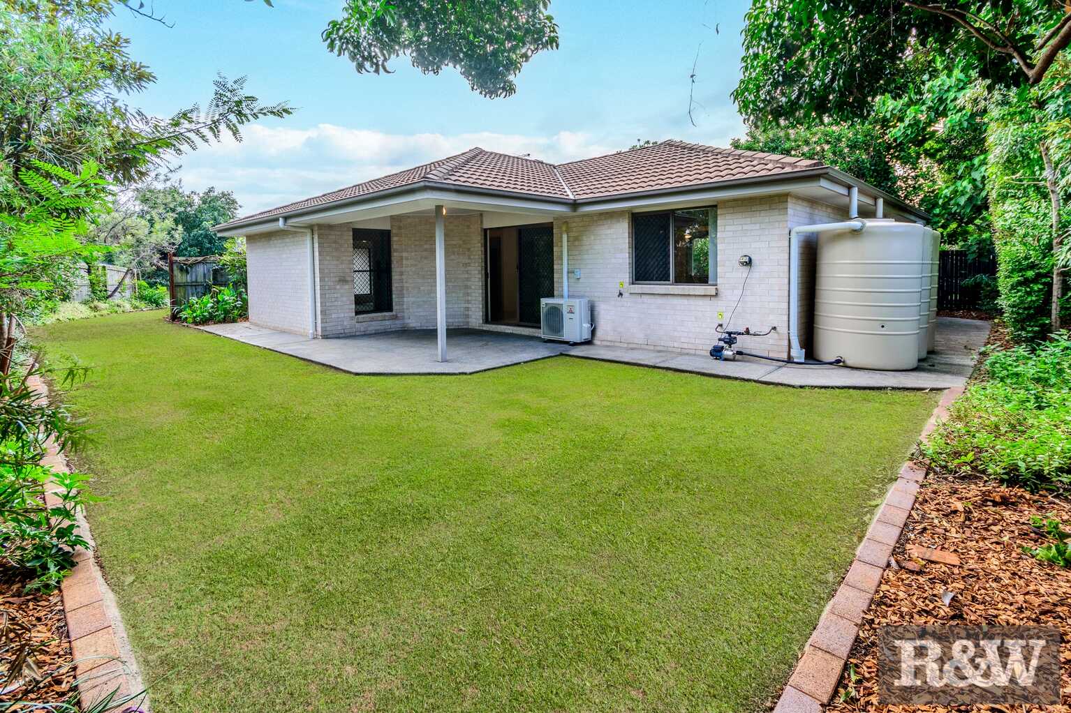 12 Piccadilly Street Bellmere