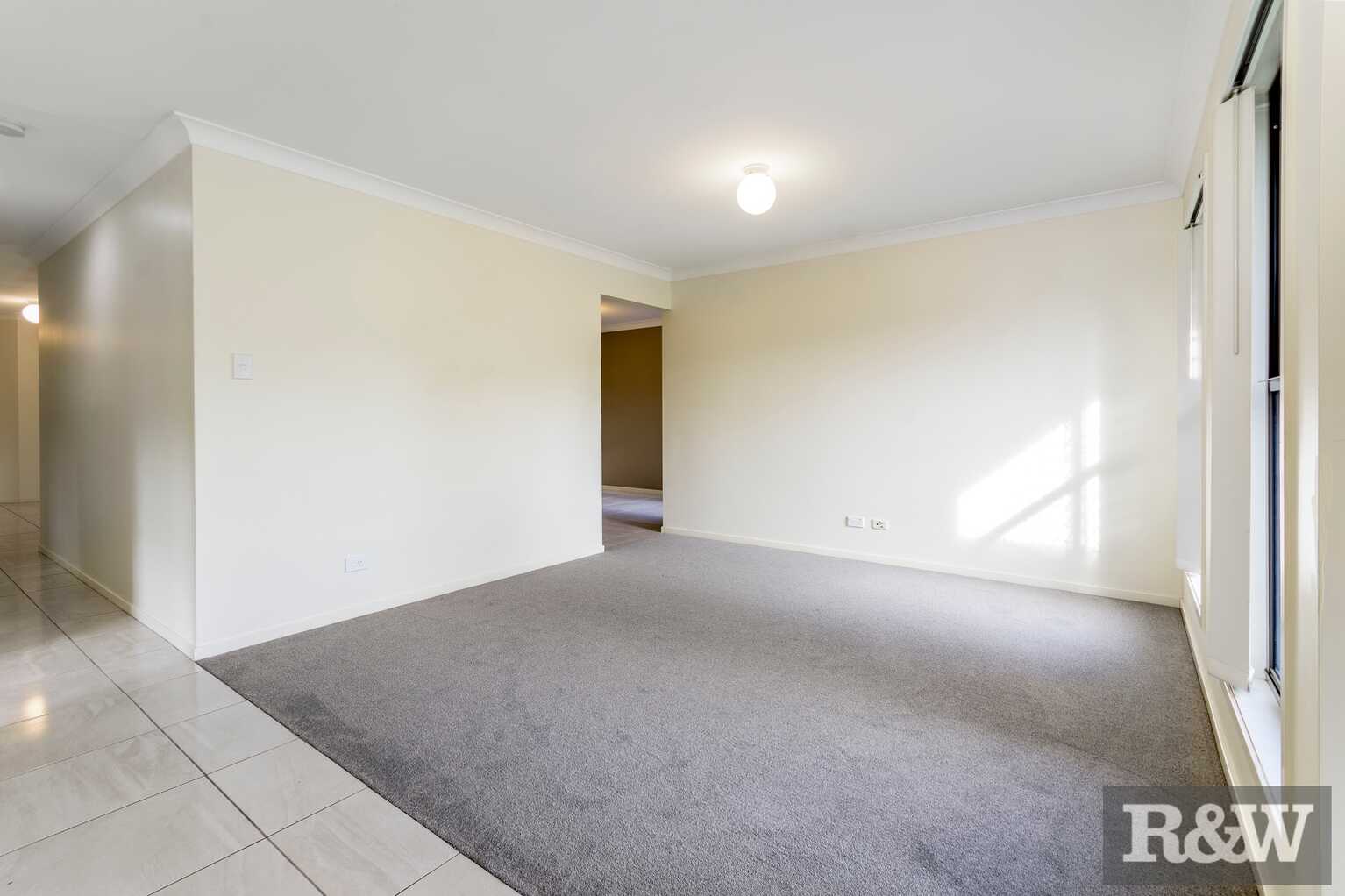 12 Piccadilly Street Bellmere
