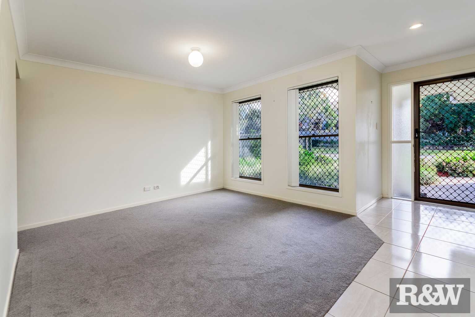 12 Piccadilly Street Bellmere