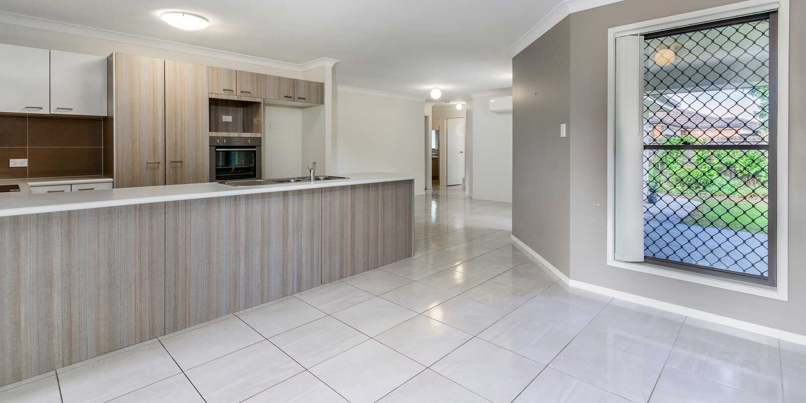 12 Piccadilly Street Bellmere