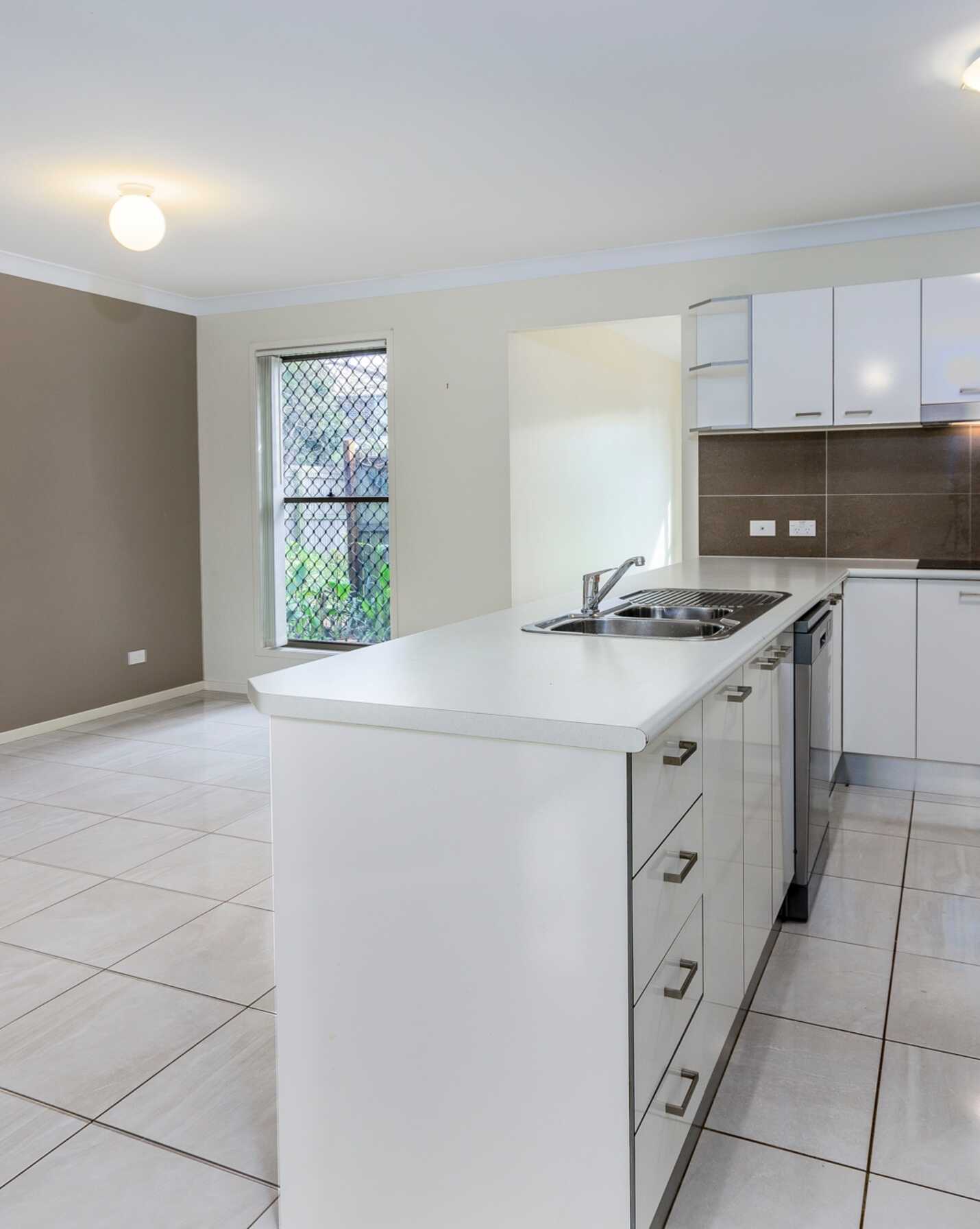 12 Piccadilly Street Bellmere, Bellmere - Thumbnail 8