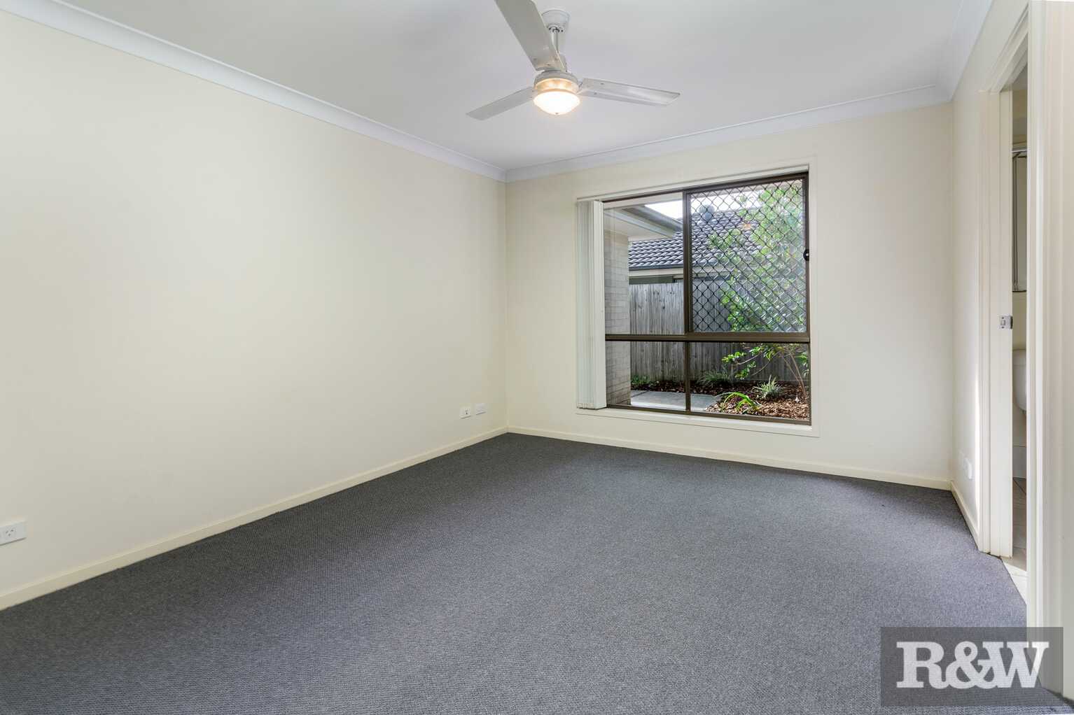 12 Piccadilly Street Bellmere