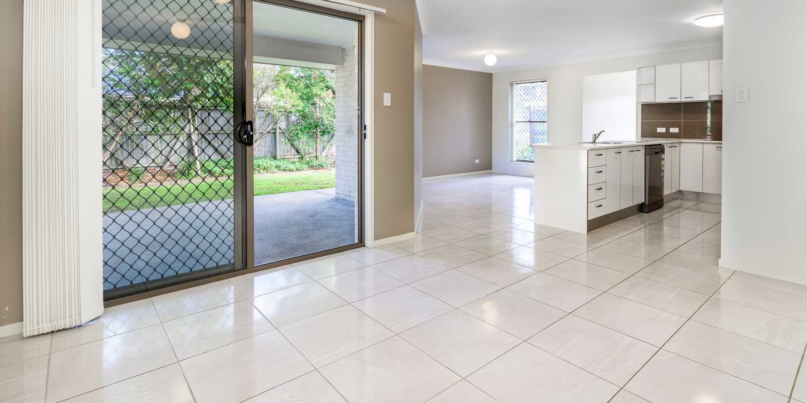 12 Piccadilly Street Bellmere
