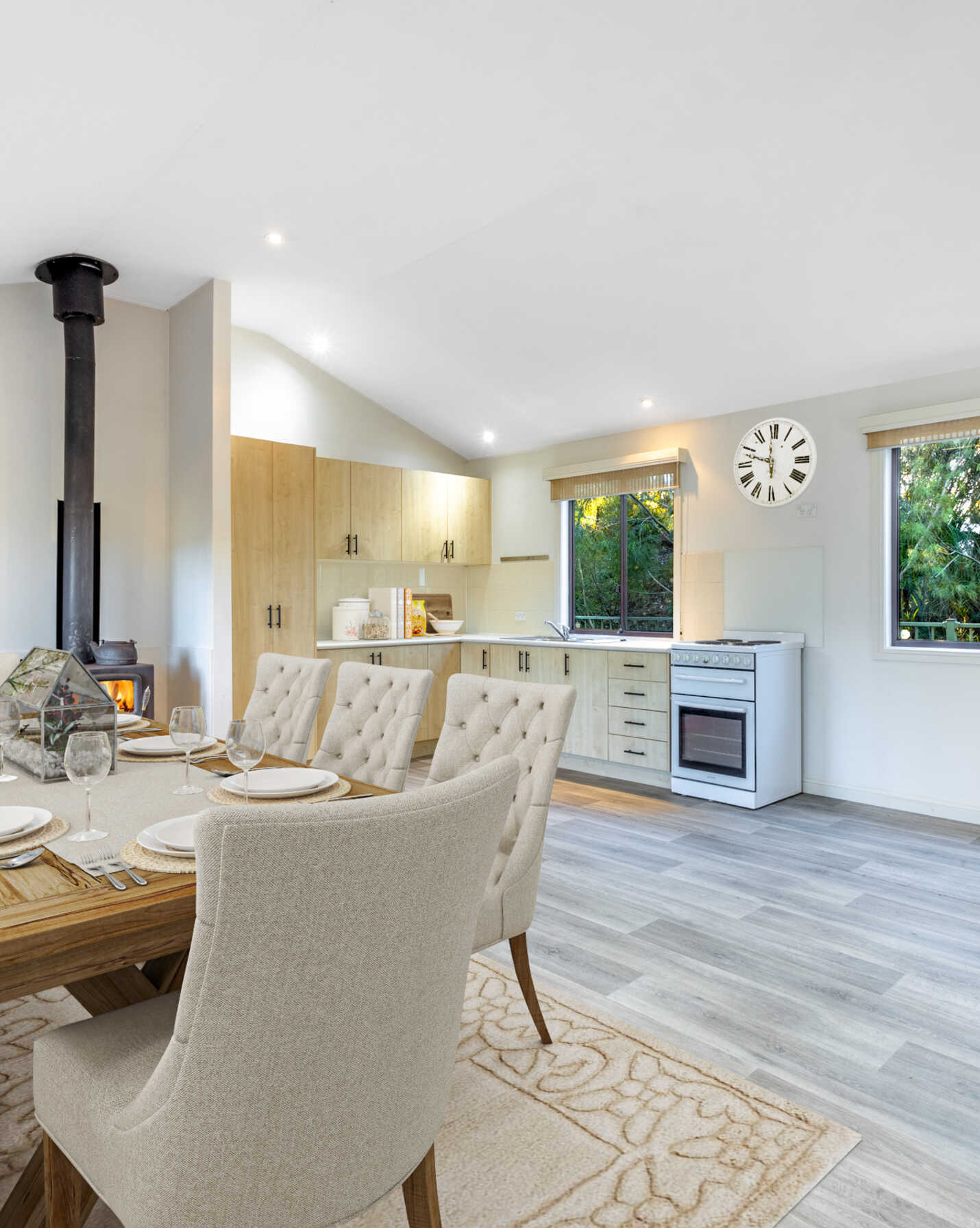 23 Chatsworth Road Mount Victoria, Victoria - Thumbnail 2
