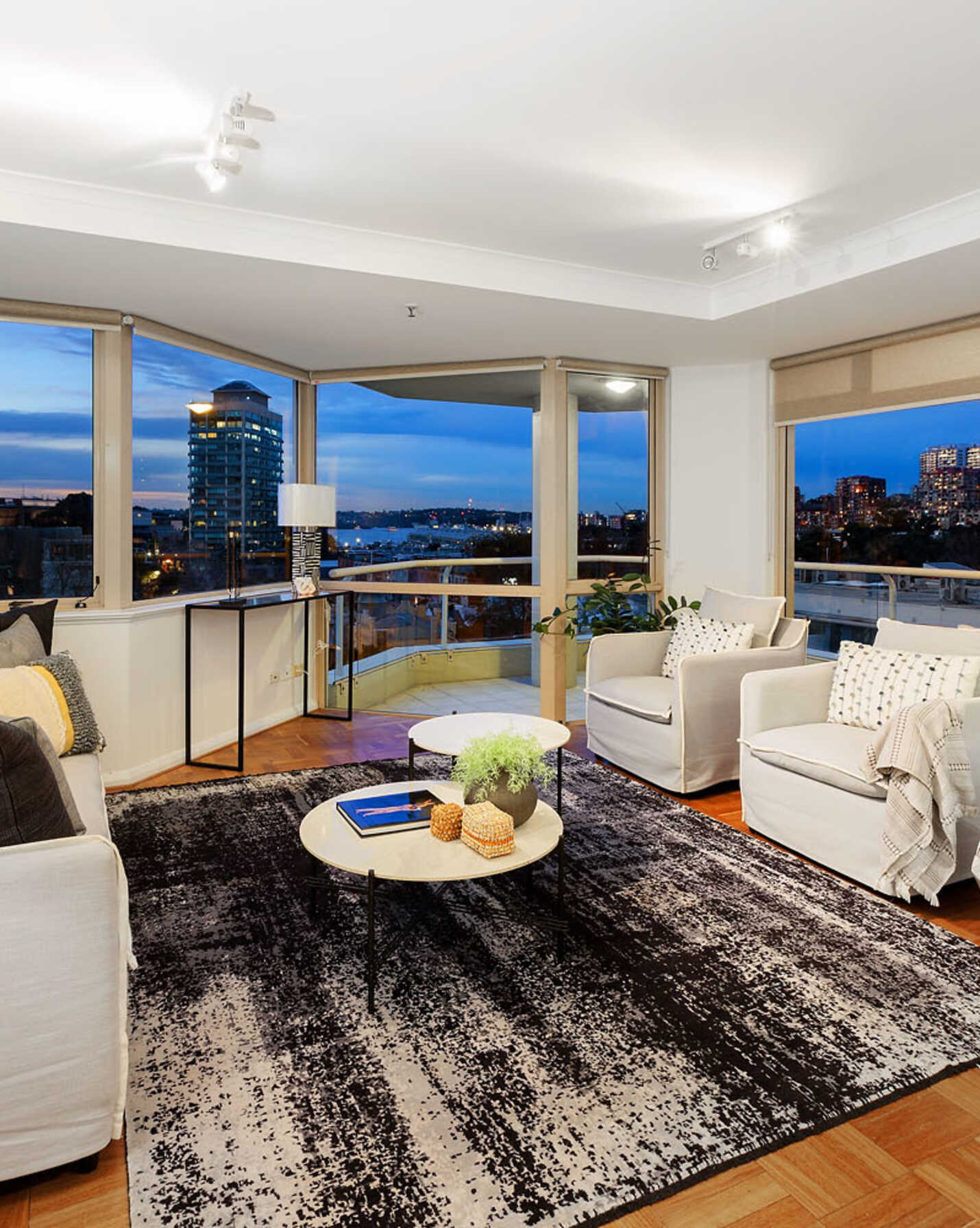 611/63 Crown Street Woolloomooloo, Woolloomooloo - Thumbnail 3