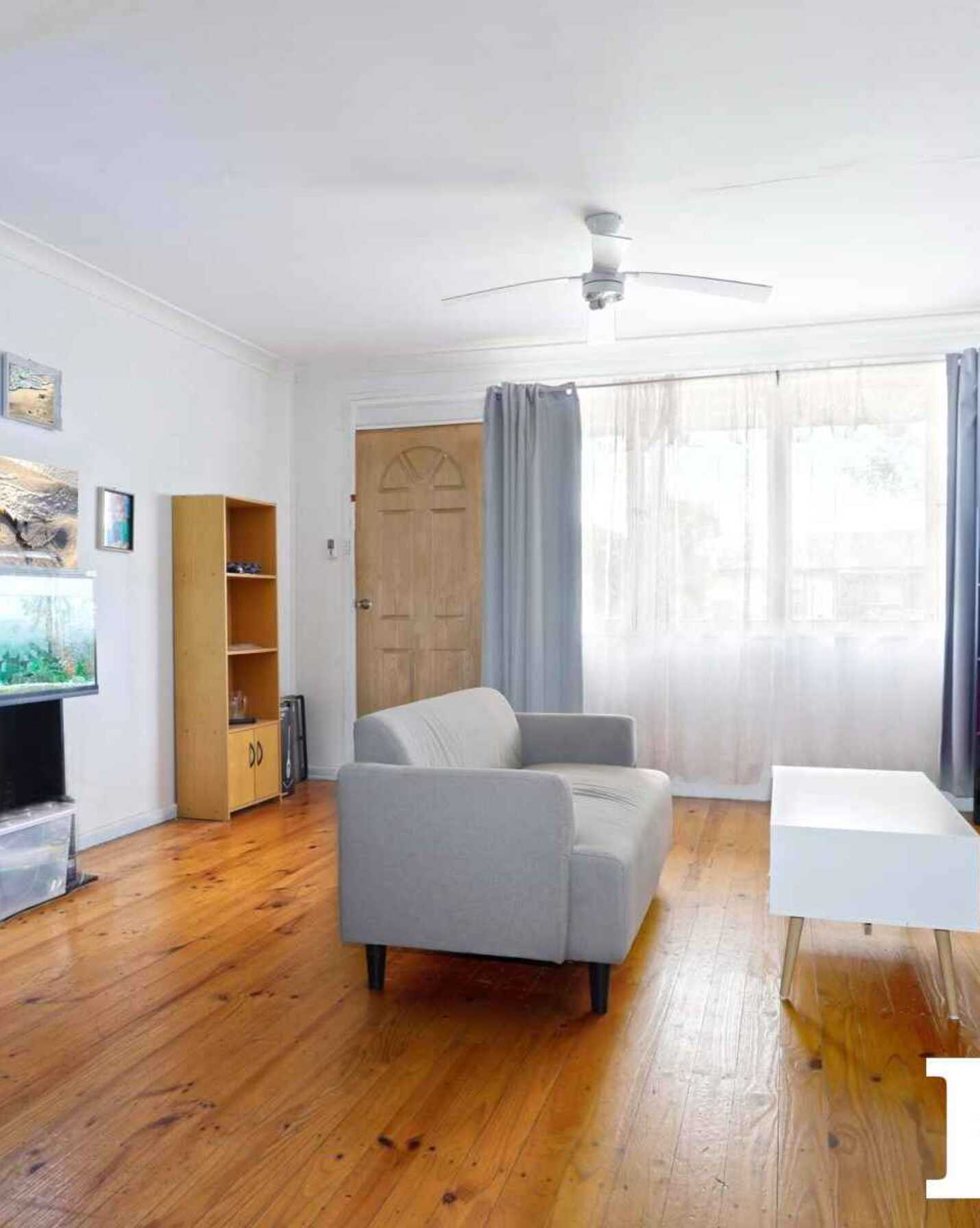 32 & 32A Marquesa Crescent Lethbridge Park, Park - Thumbnail 2