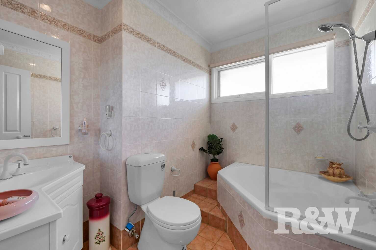 10 Tremlow Crescent Ambarvale 10 Tremlow Crescent Ambarvale