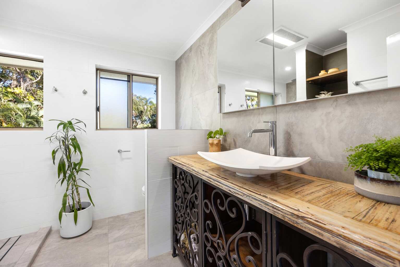 244 Centenary Heights Road Coolum Beach 244 Centenary Heights Road Coolum Beach