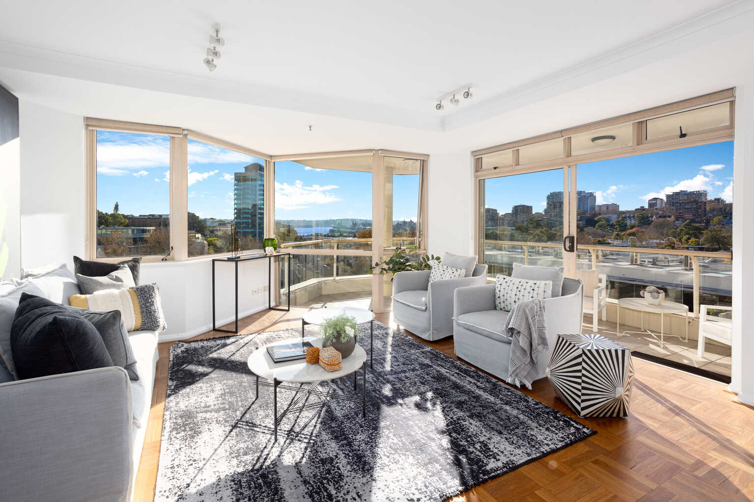 611/63 Crown Street Woolloomooloo
