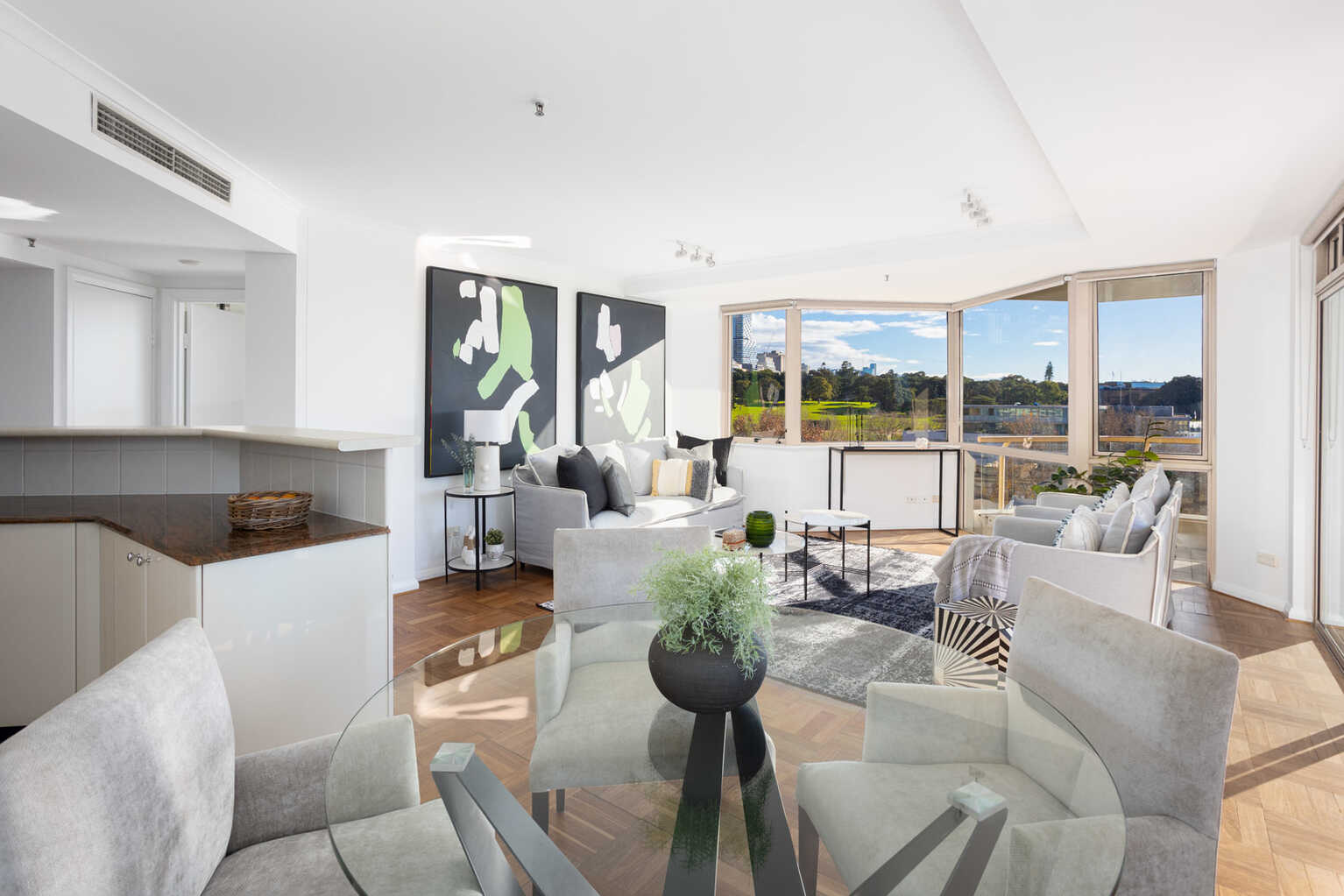 611/63 Crown Street Woolloomooloo