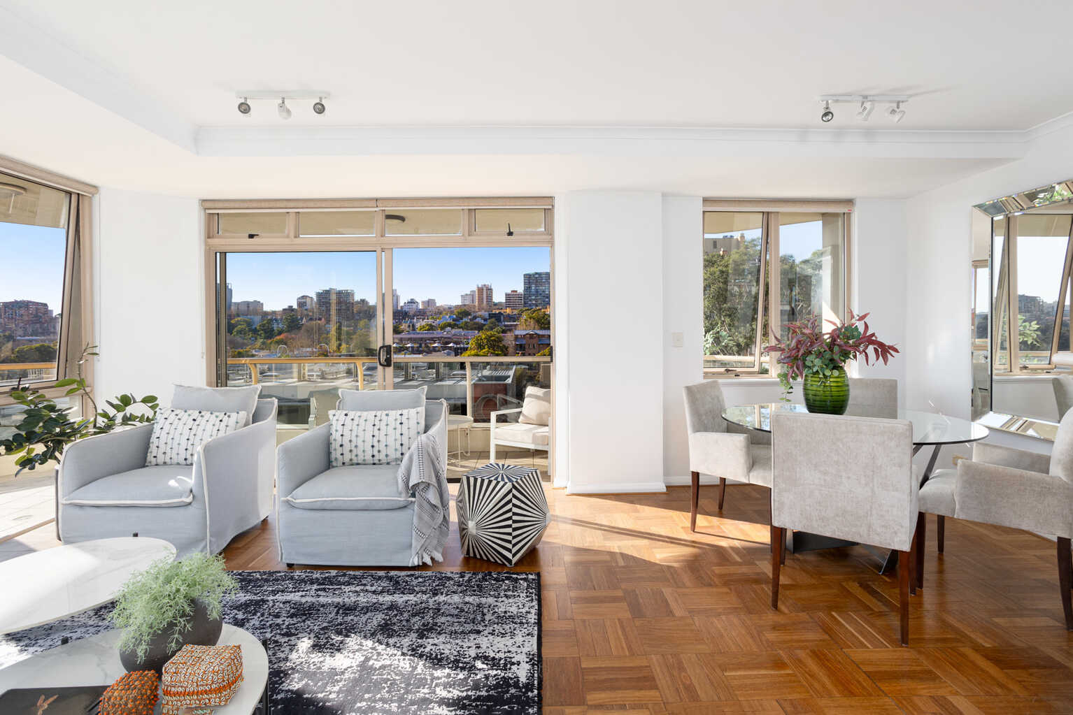 611/63 Crown Street Woolloomooloo
