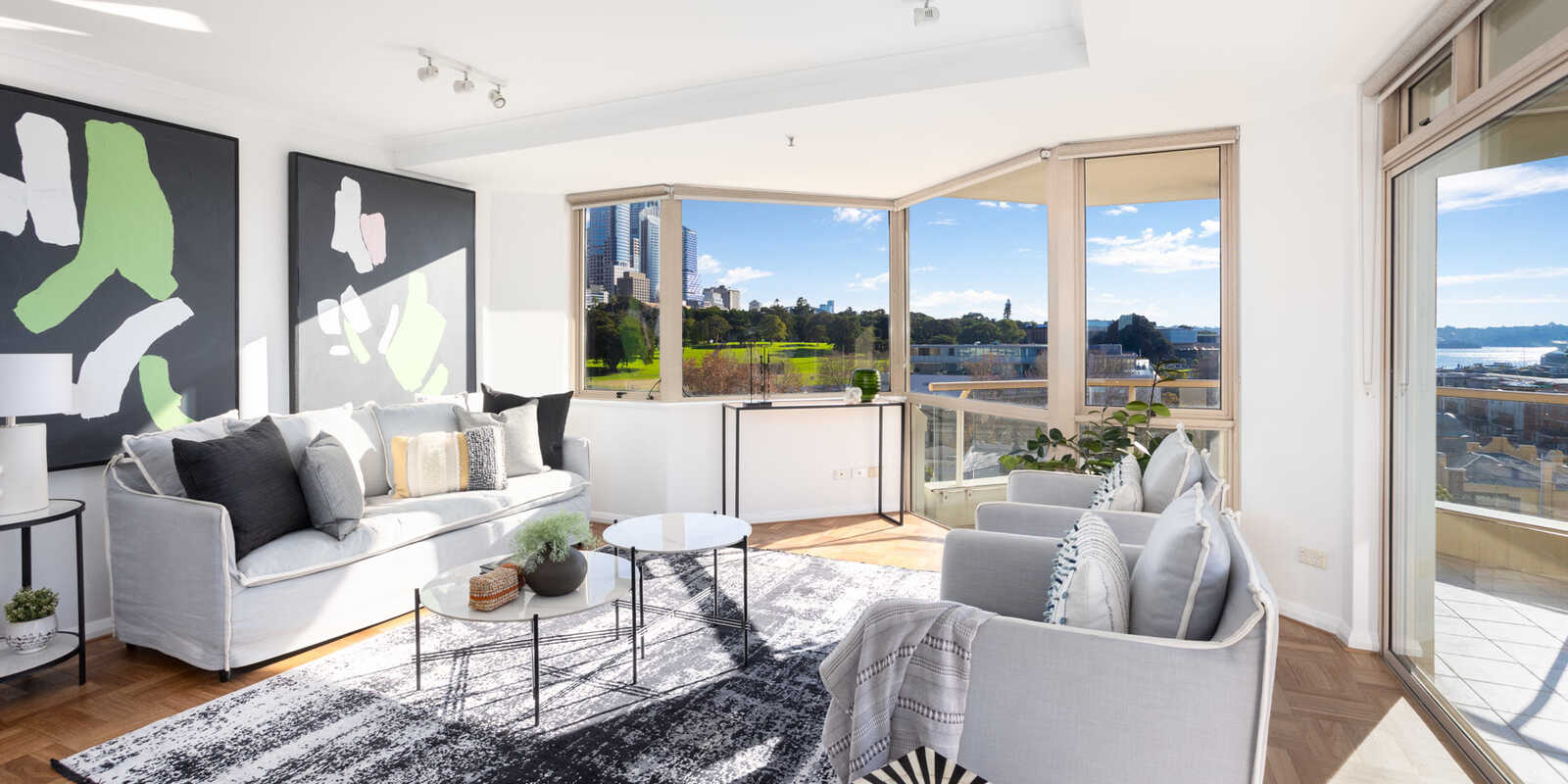 611/63 Crown Street Woolloomooloo