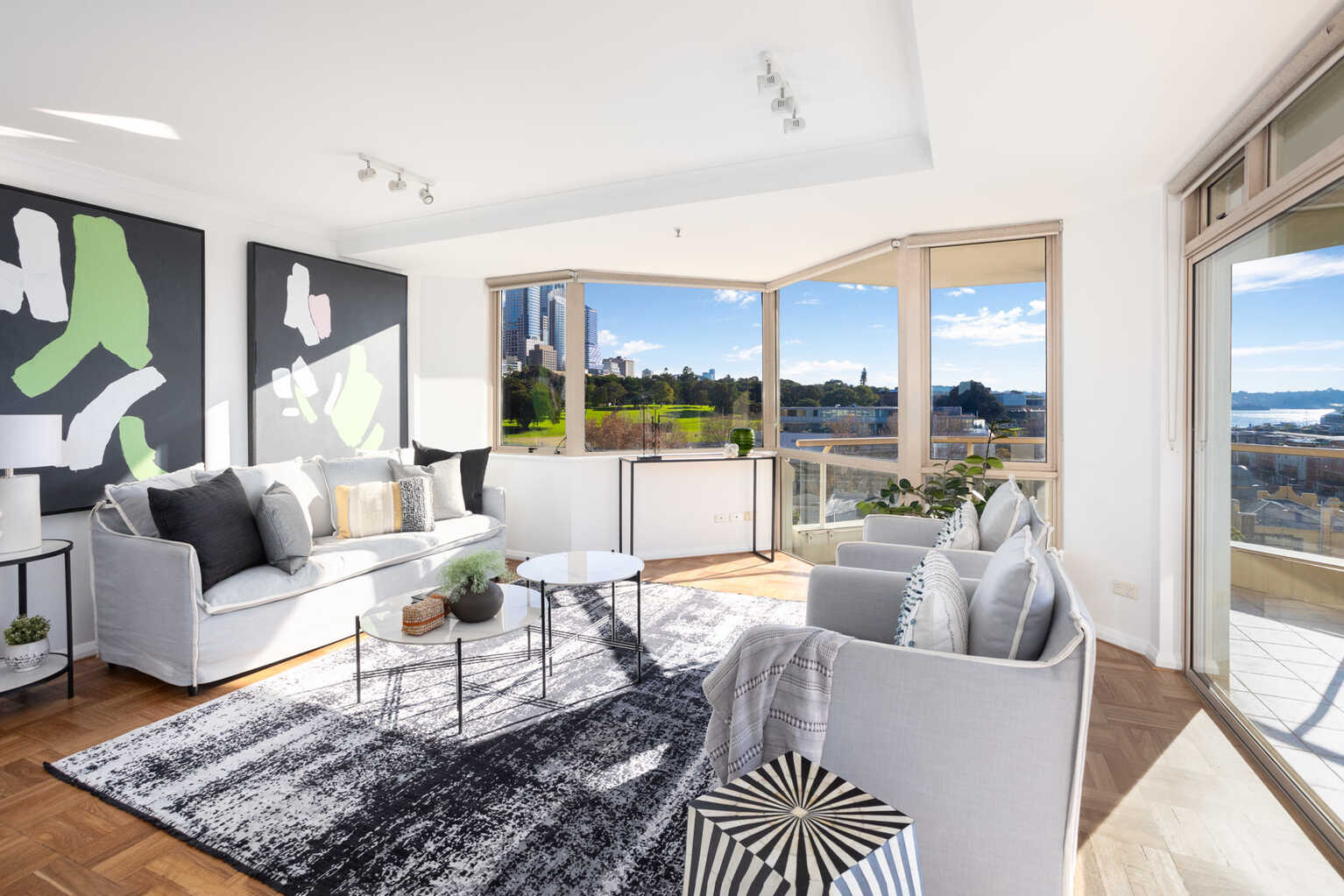 611/63 Crown Street Woolloomooloo
