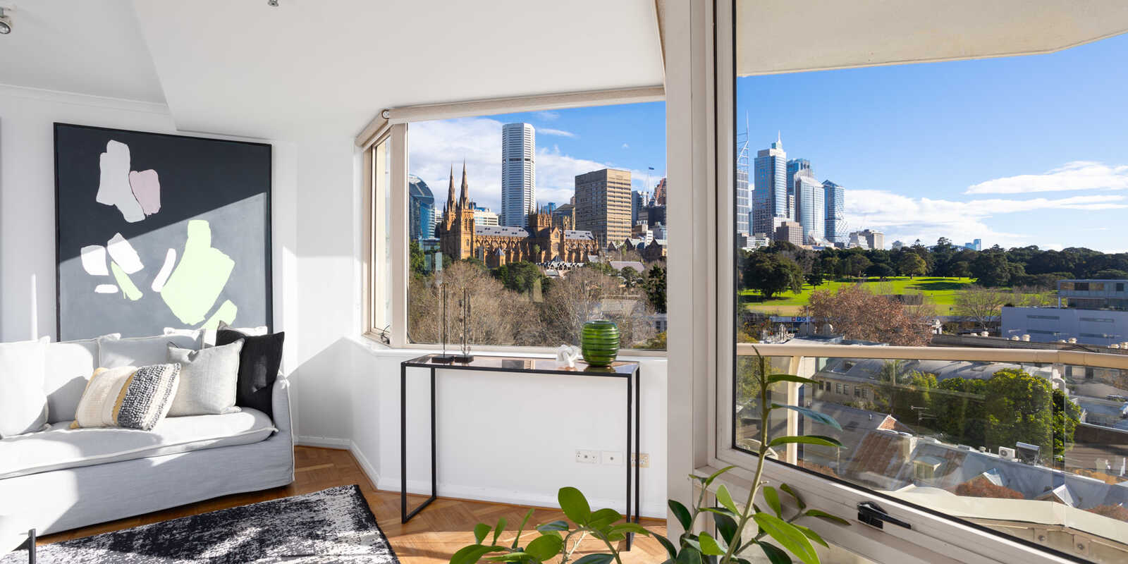 611/63 Crown Street Woolloomooloo