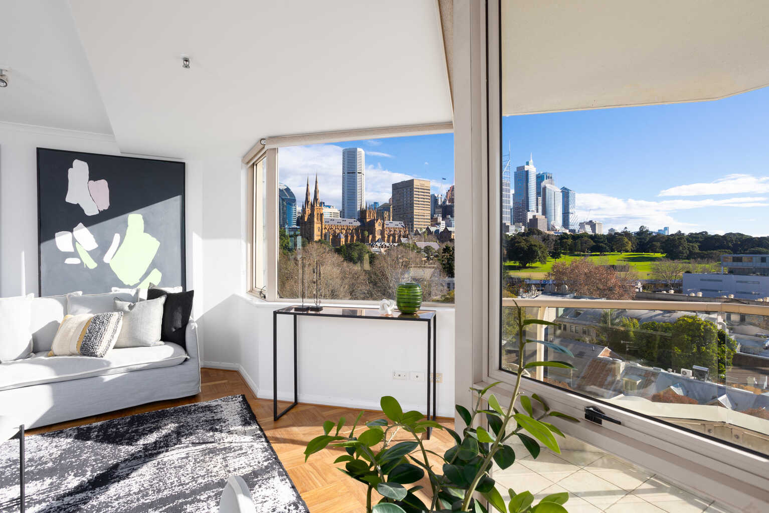 611/63 Crown Street Woolloomooloo