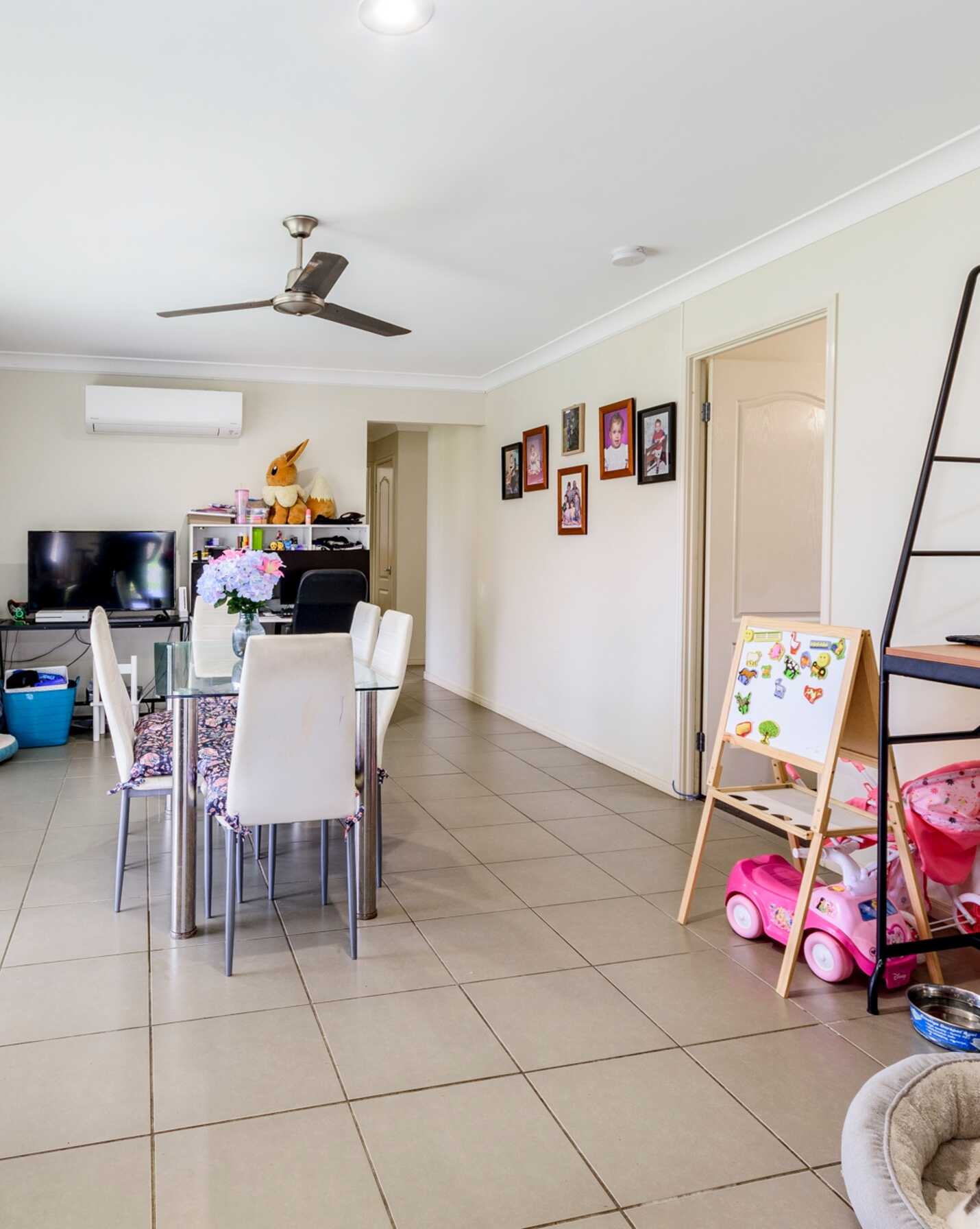 25 Abraham Close Morayfield, Morayfield - Thumbnail 5