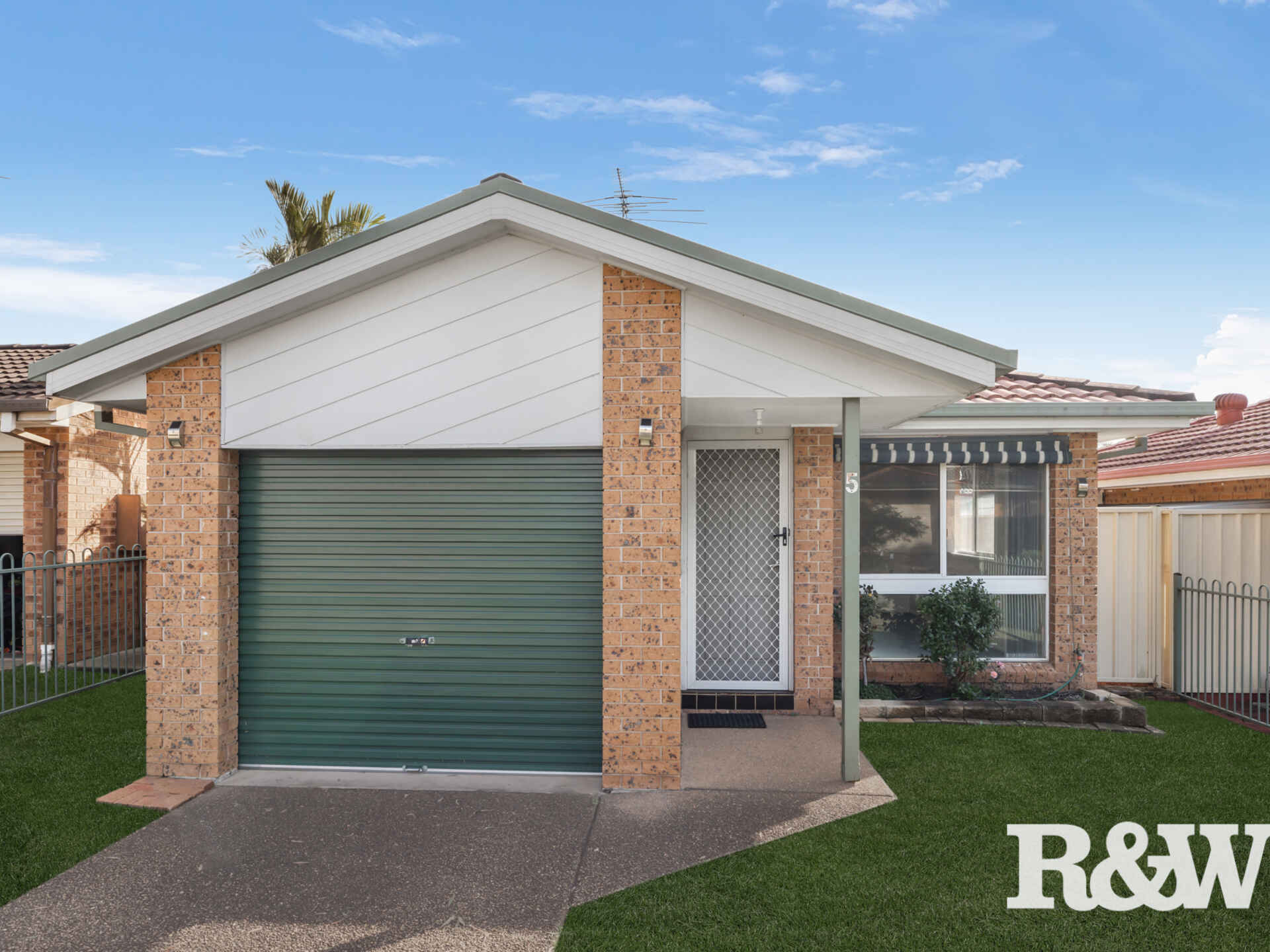 5 Athena Court St Clair
