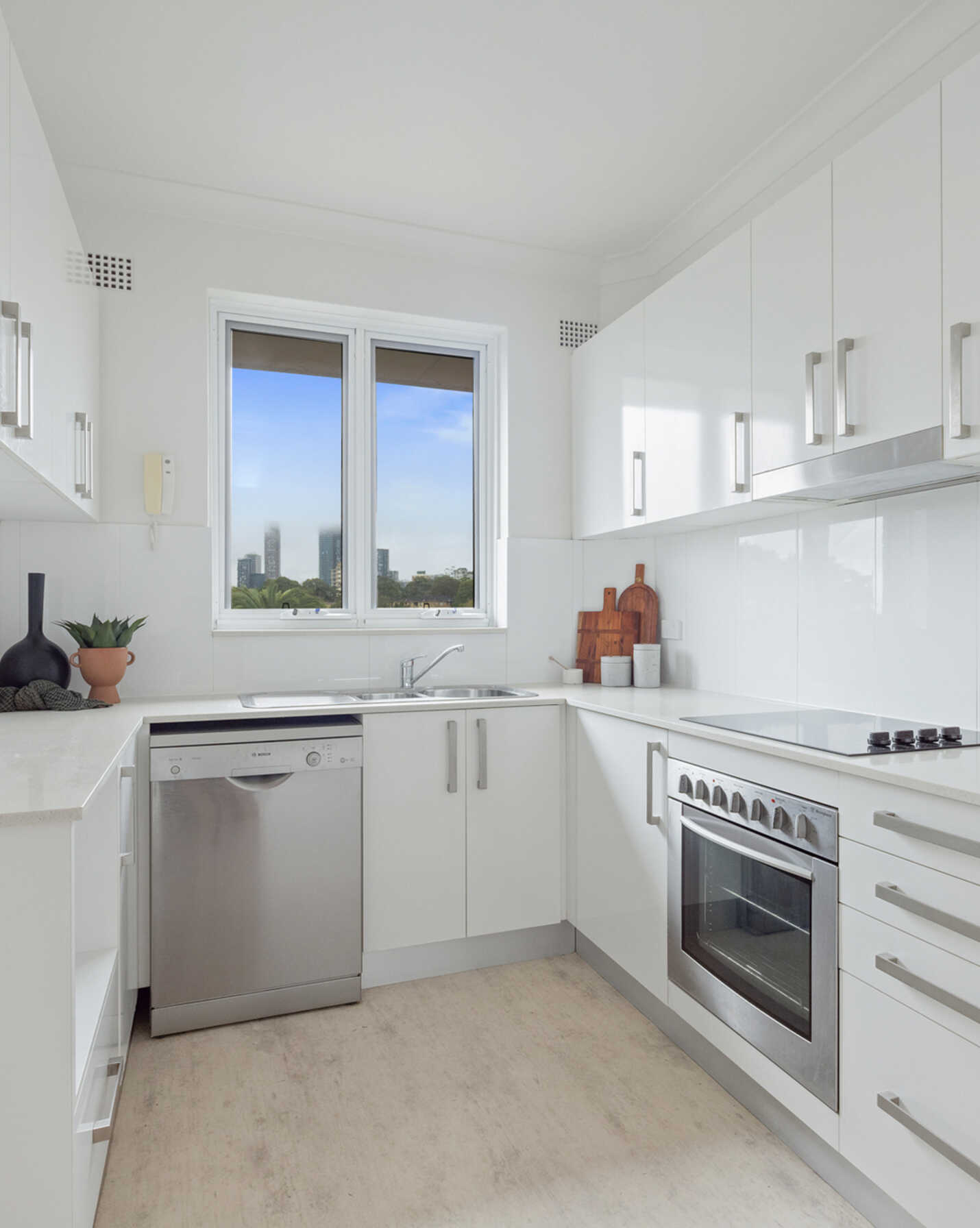 12/39 King Street Waverton, Waverton - Thumbnail 2