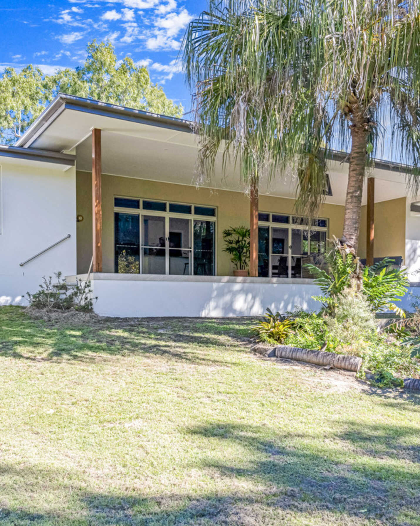 17 Woodlands Lane Moore Park Beach, Beach - Thumbnail 4