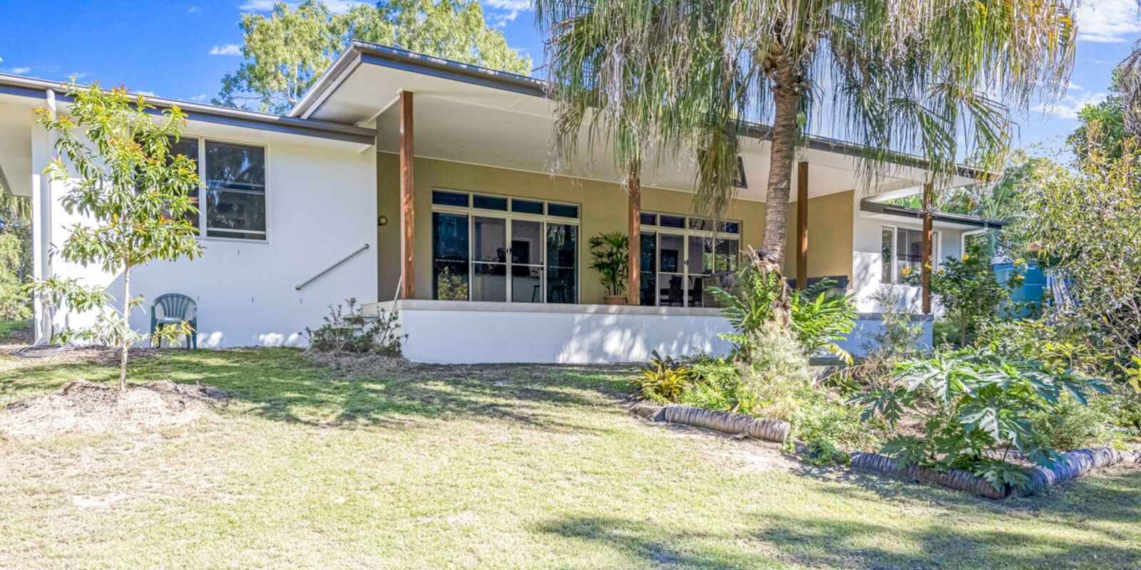 17 Woodlands Lane Moore Park Beach 17 Woodlands Lane Moore Park Beach