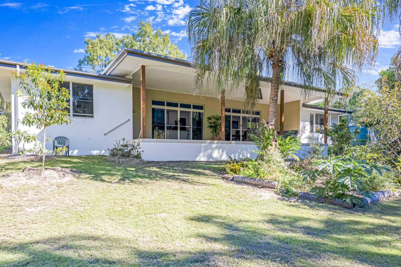 17 Woodlands Lane Moore Park Beach 17 Woodlands Lane Moore Park Beach